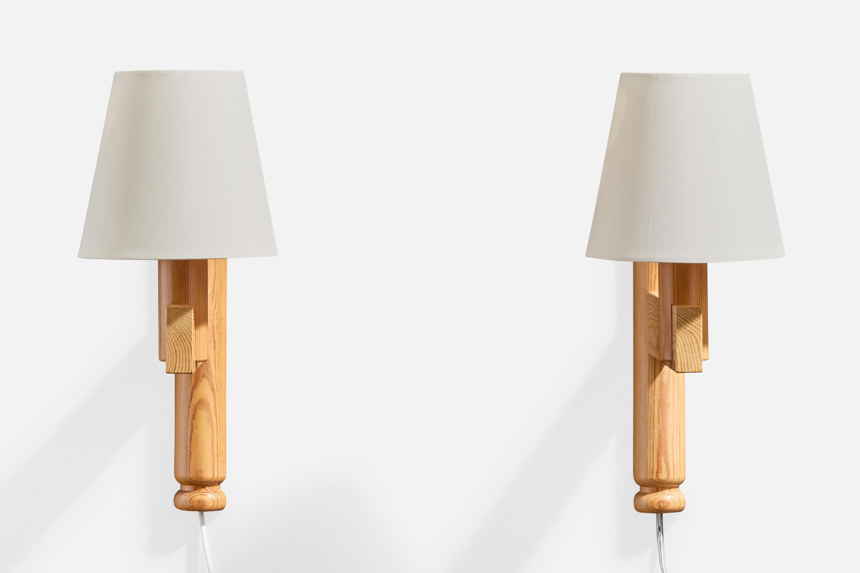 Mid-Century Modern Designer suédois, Lights, Pin, Tissu, Suède, 1970 en vente