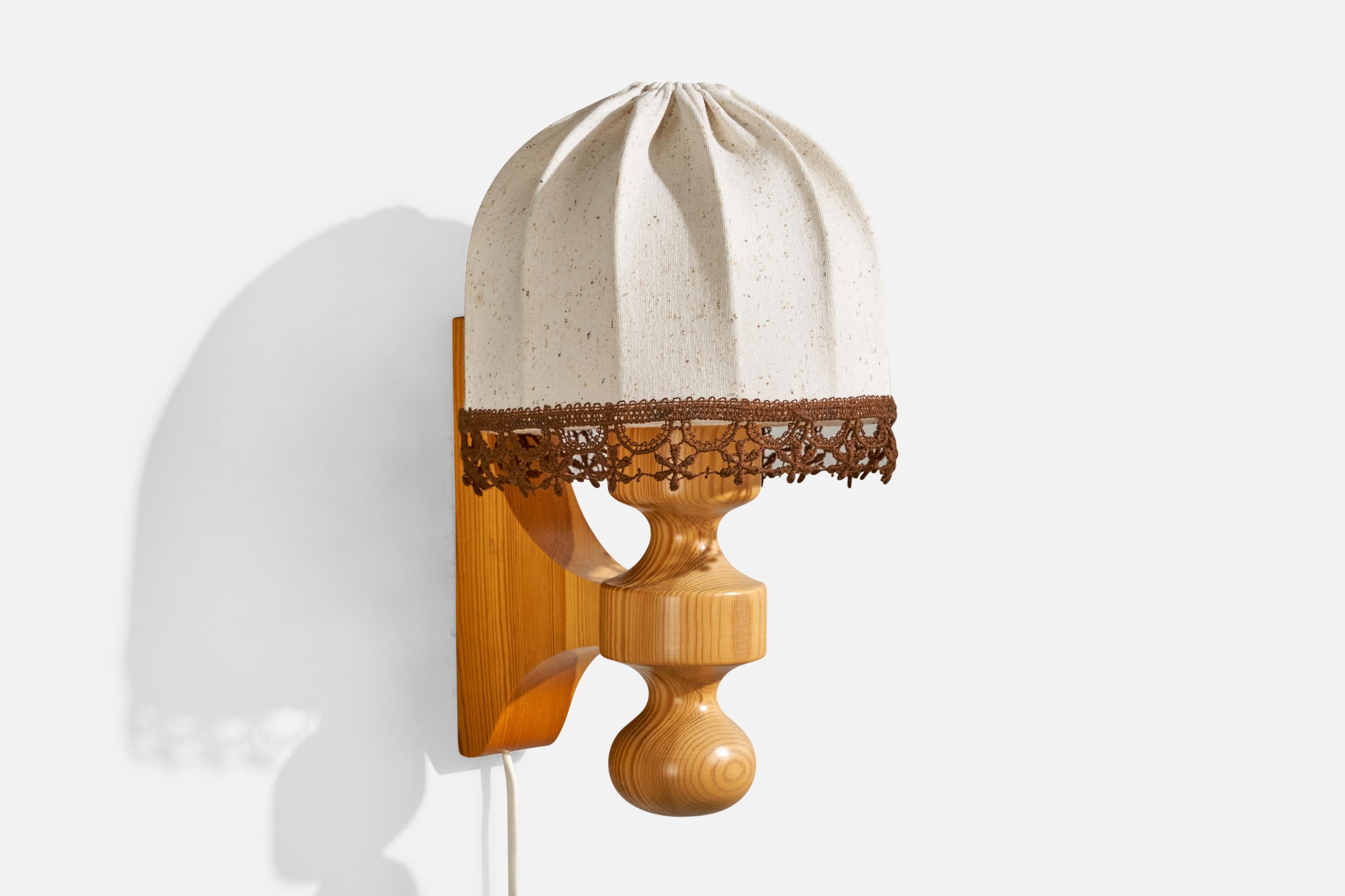 Designer suédois, Lights, Pin, Tissu, Suède, 1970 Bon état - En vente à High Point, NC