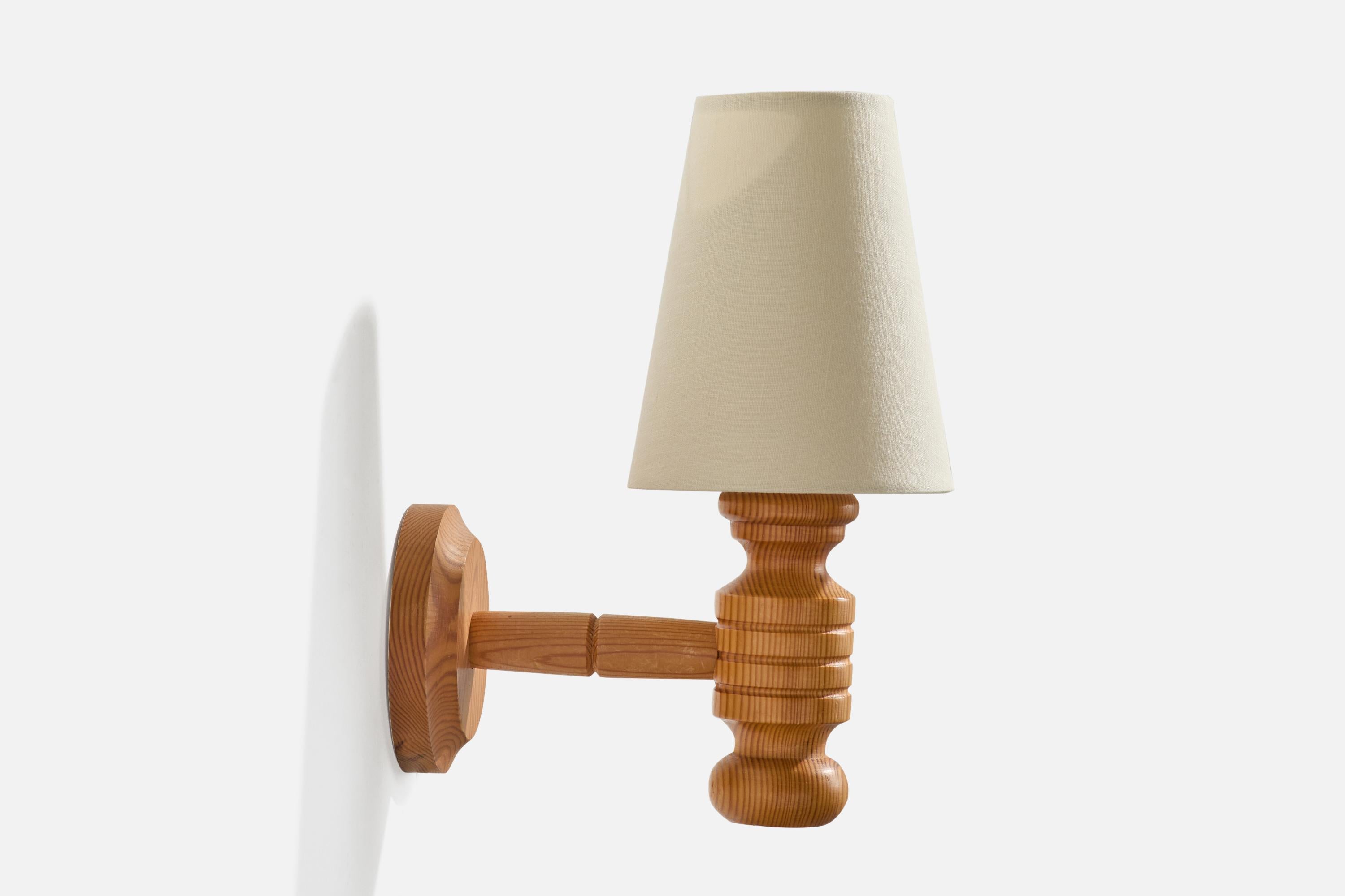 Schwedischer Designer, Wall Lights, Kiefer, Stoff, Schweden, 1970er (Ende des 20. Jahrhunderts) im Angebot