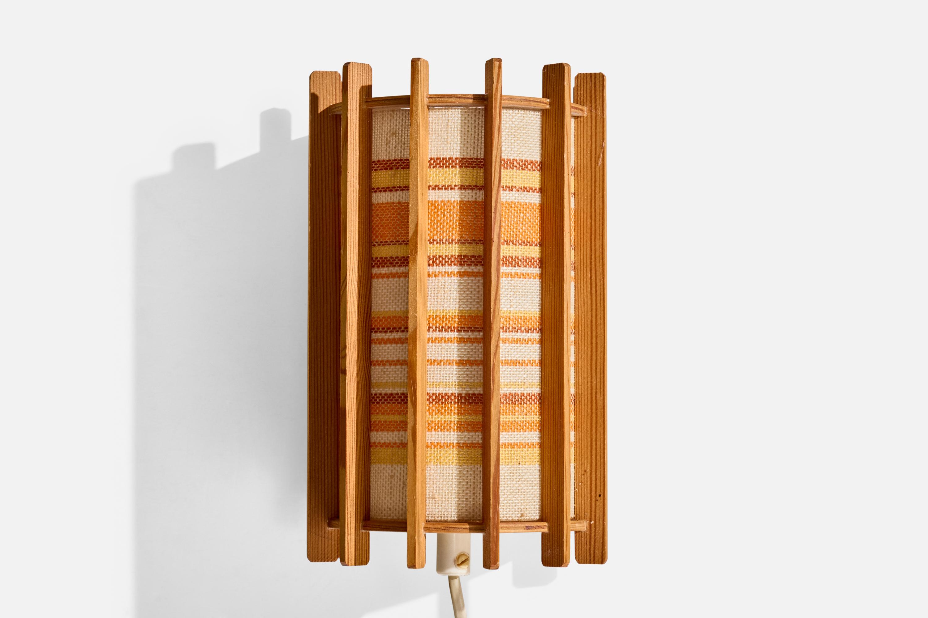 Designer suédois, Lights, Pin, Tissu, Suède, 1970 Bon état - En vente à High Point, NC