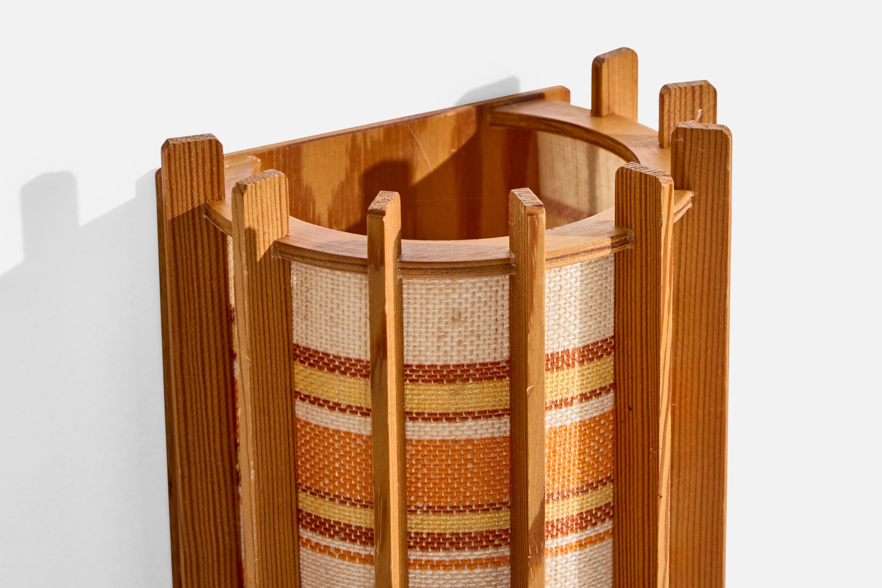 Designer suédois, Lights, Pin, Tissu, Suède, 1970 en vente 2