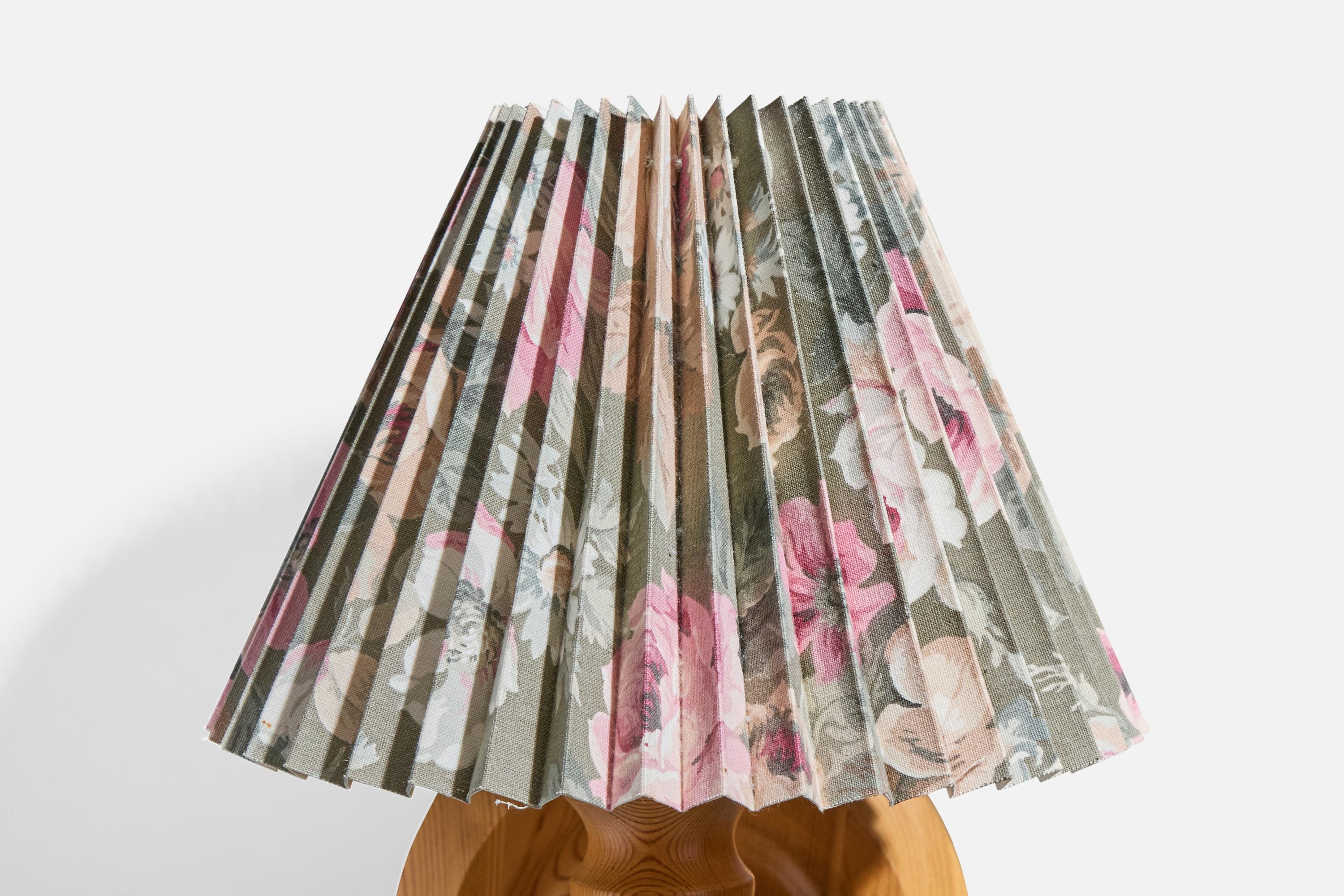 Designer svedese, applique, pino, tessuto, Svezia, anni '70 in vendita 1