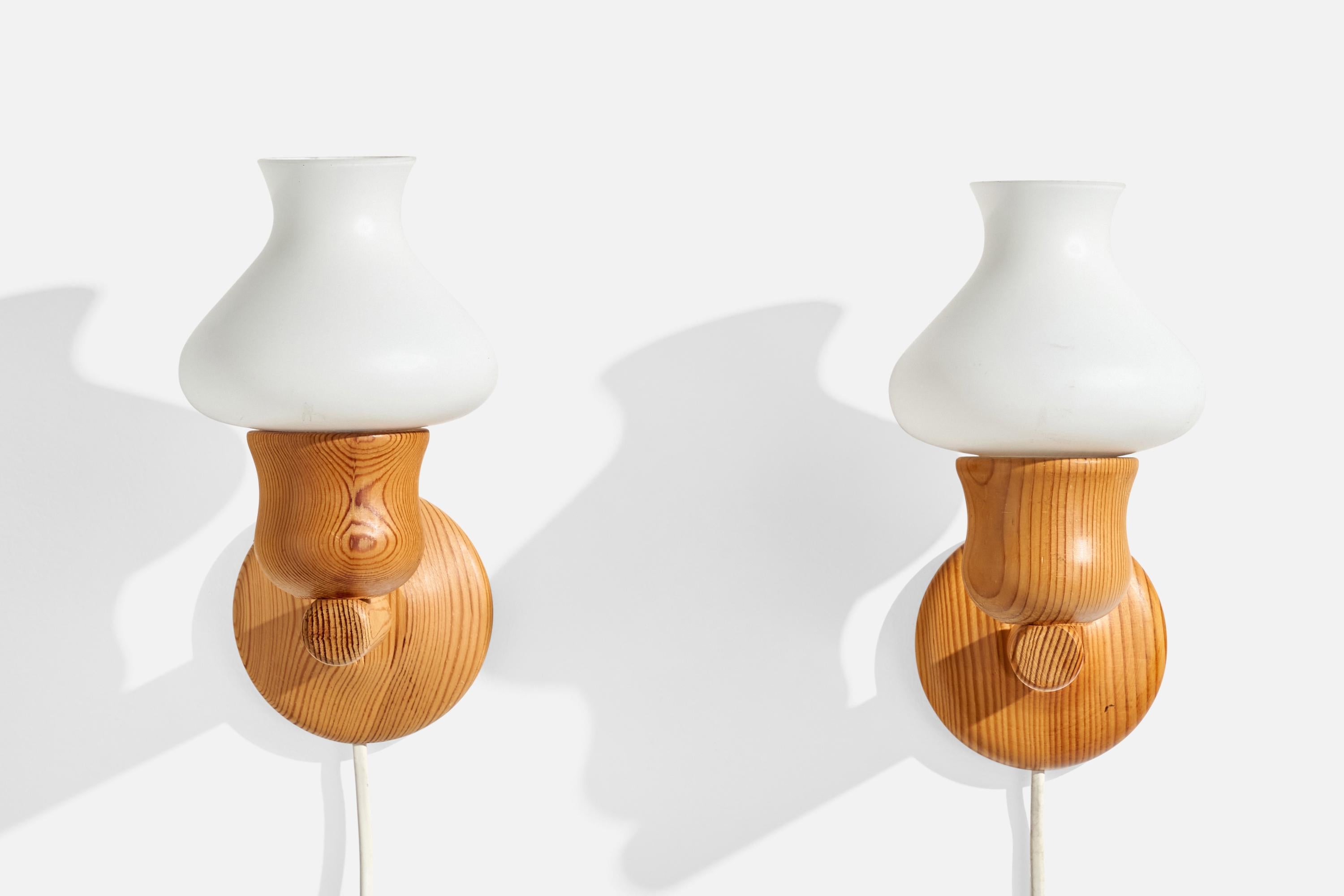 Swedish Designer, Wall Lights, Pine, Glass, Sweden, 1970s In Good Condition For Sale In High Point, NC