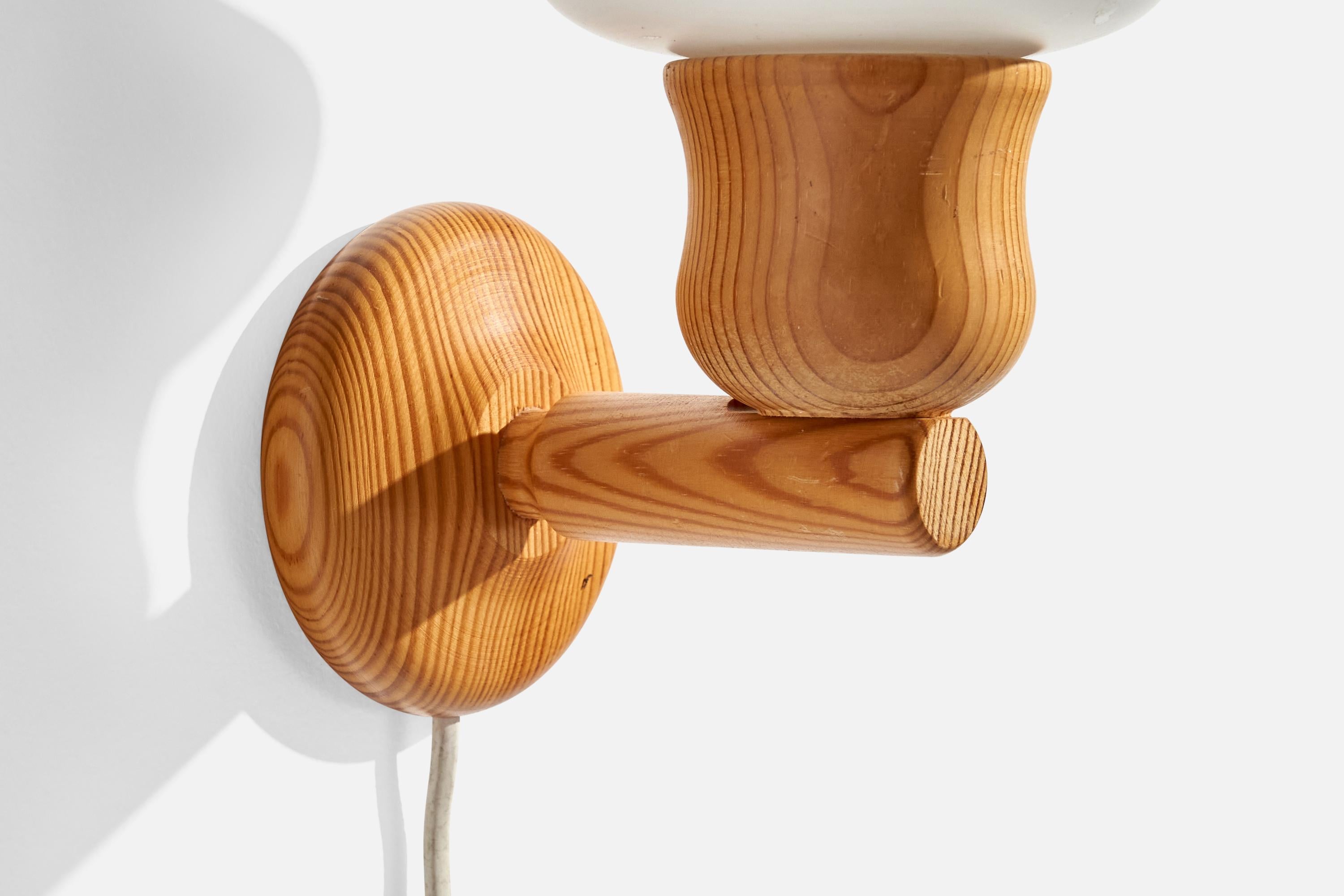 Swedish Designer, Wall Lights, Pine, Glass, Sweden, 1970s For Sale 2