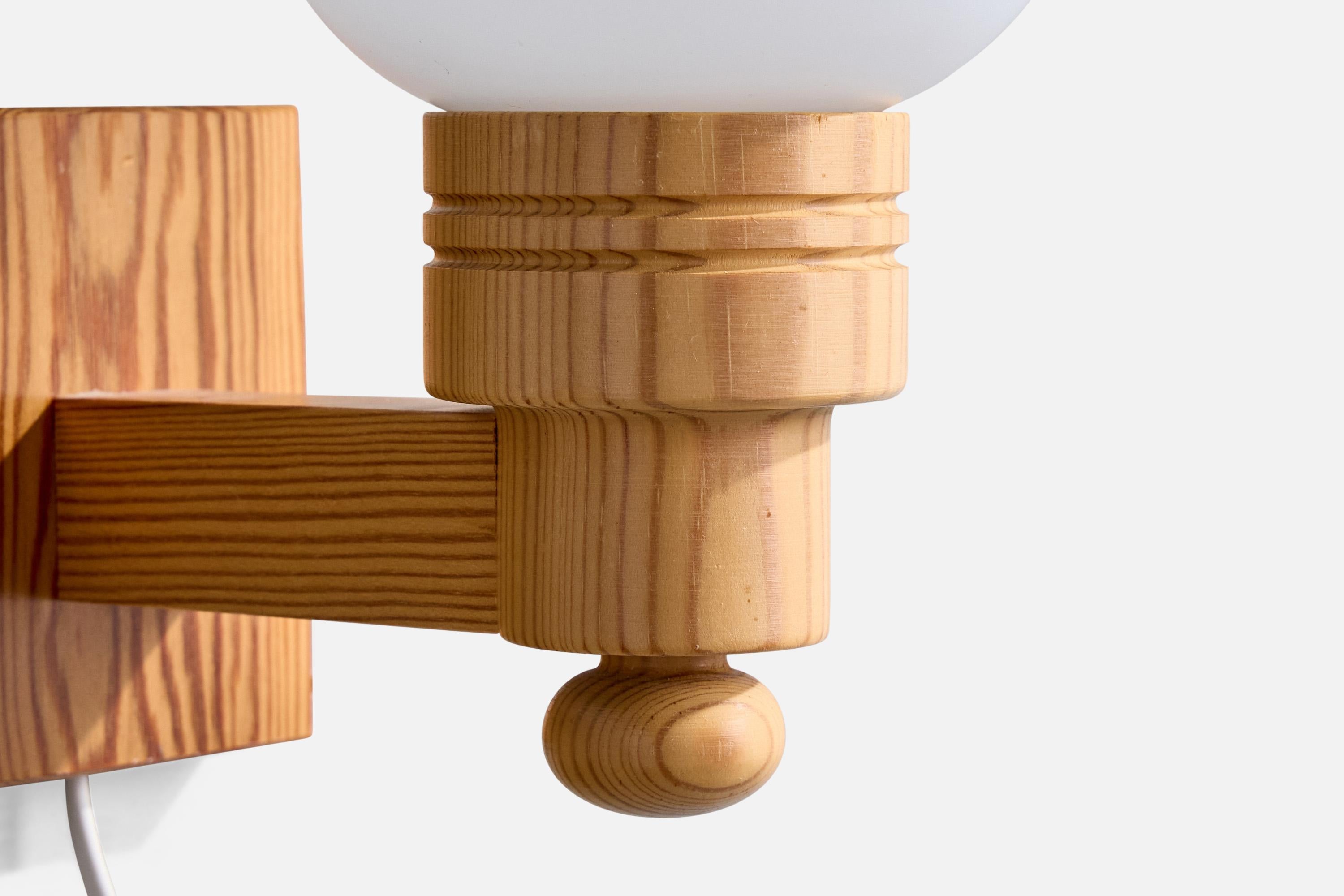 Swedish Designer, Wall Lights, Pine, Glass, Sweden, 1970s For Sale 2