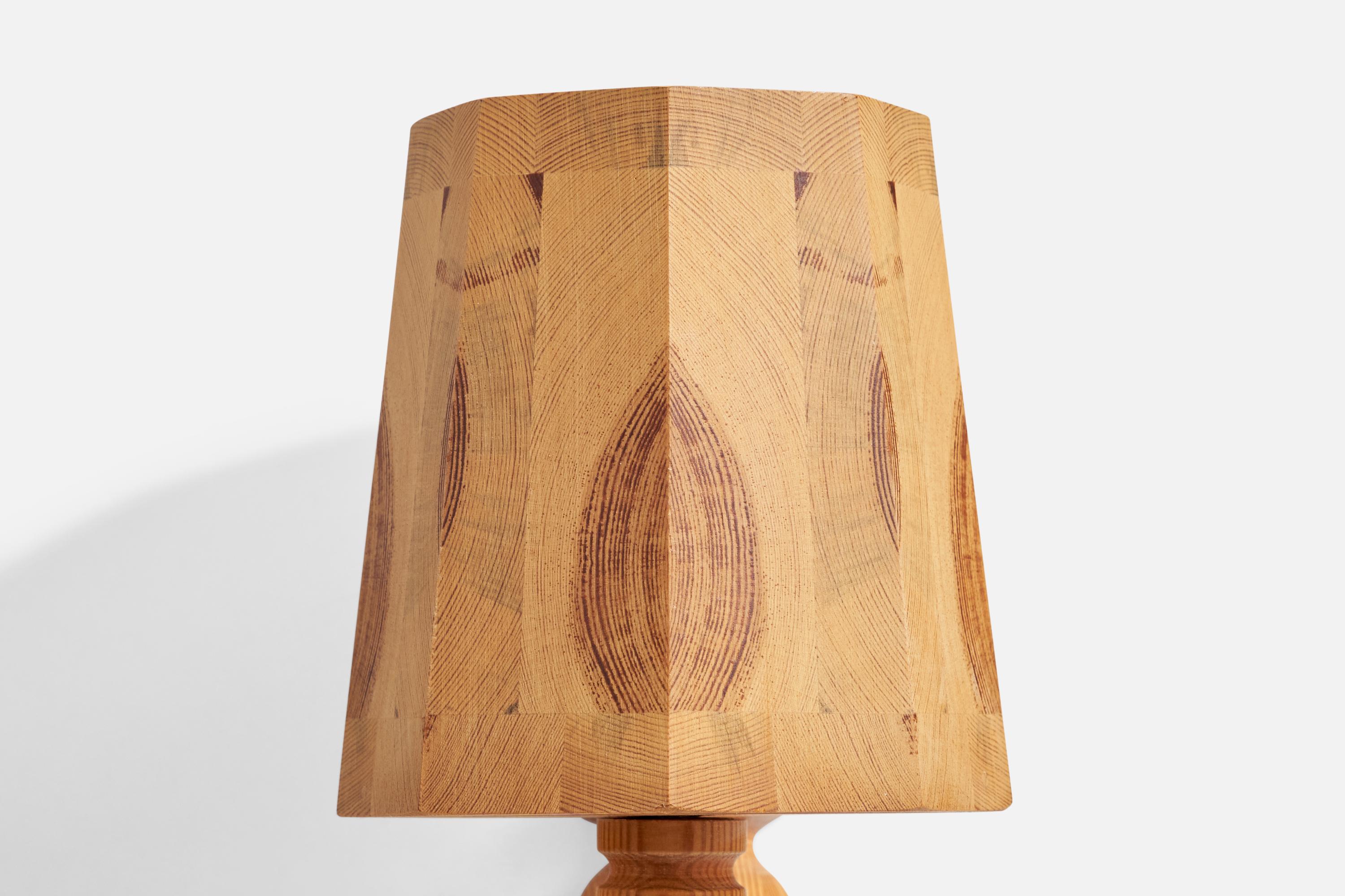 Designer suédois, lampes murales, pin, Suède, années 1970 en vente 4