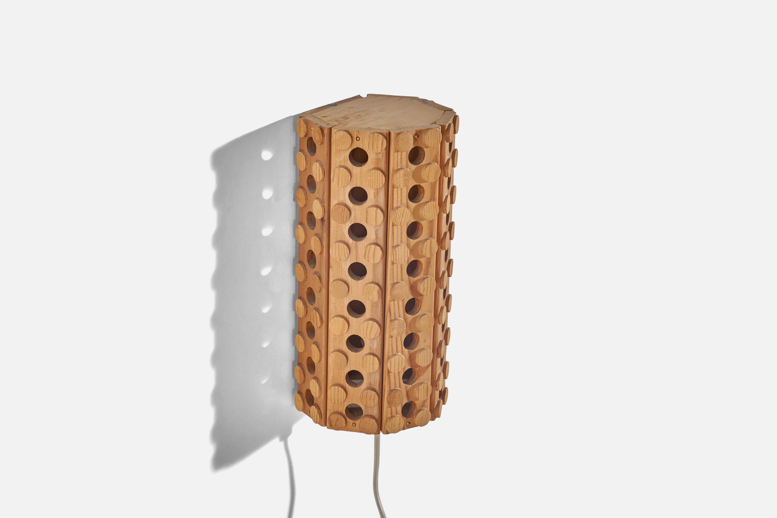 Mid-Century Modern Swedish Designer, Wall Lights, Pine, Sweden, 1970s