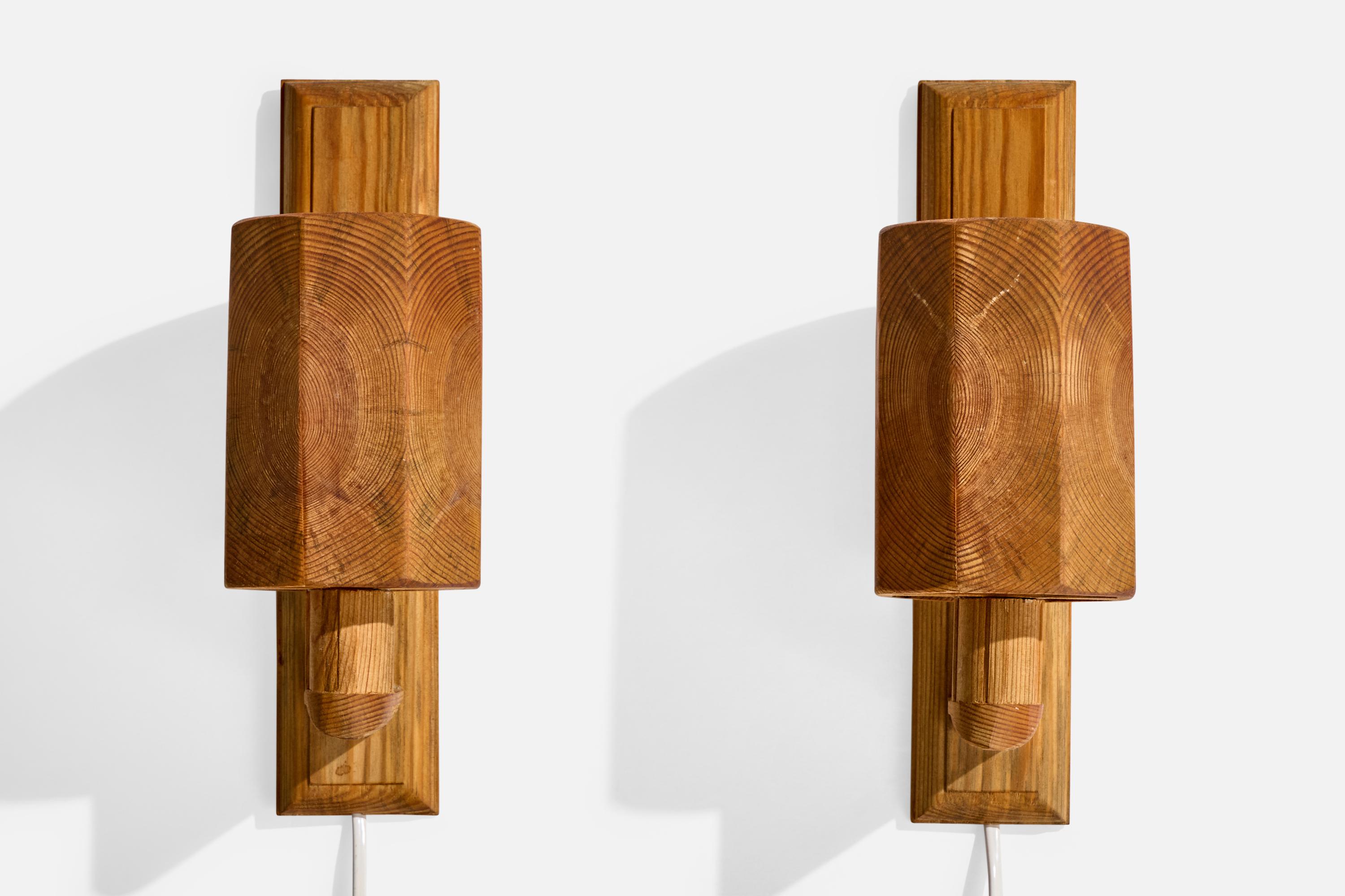 Mid-Century Modern Swedish Designer, Wall Lights, Pine, Sweden, 1970s For Sale