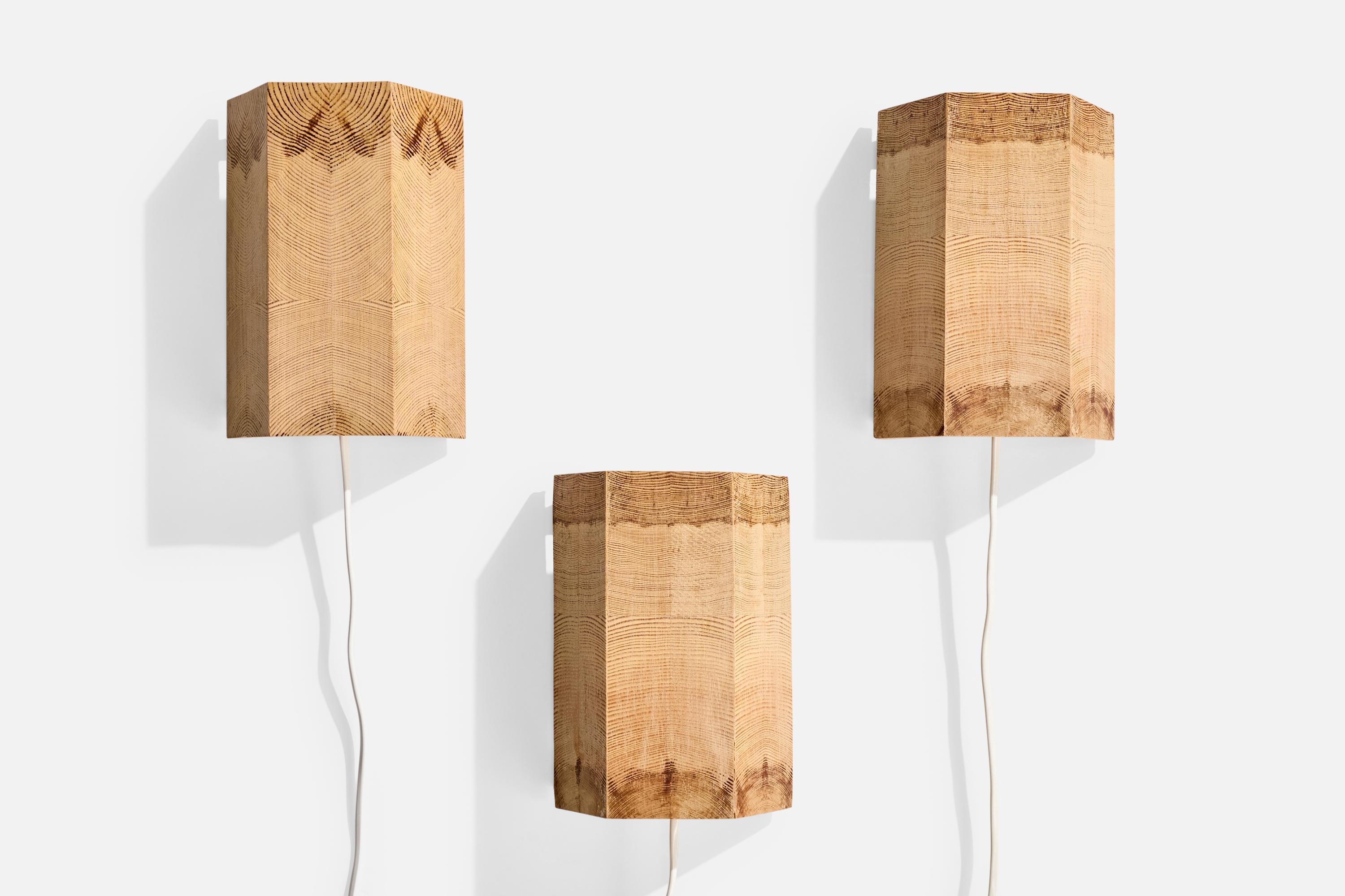 Mid-Century Modern Swedish Designer, Wall Lights, Pine, Sweden, 1970s For Sale