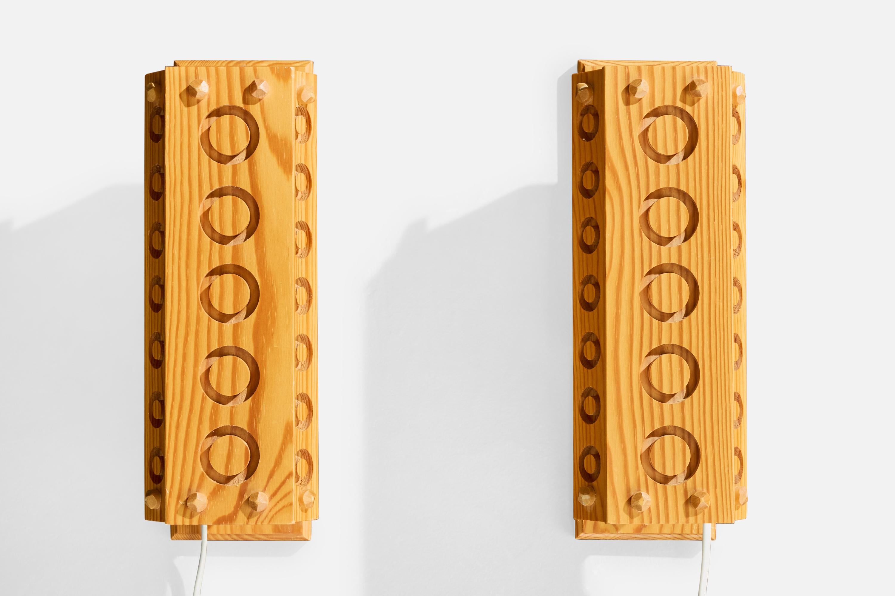 Diseñador sueco, apliques de pared, pino, Suecia, años 70 Moderno de mediados de siglo en venta
