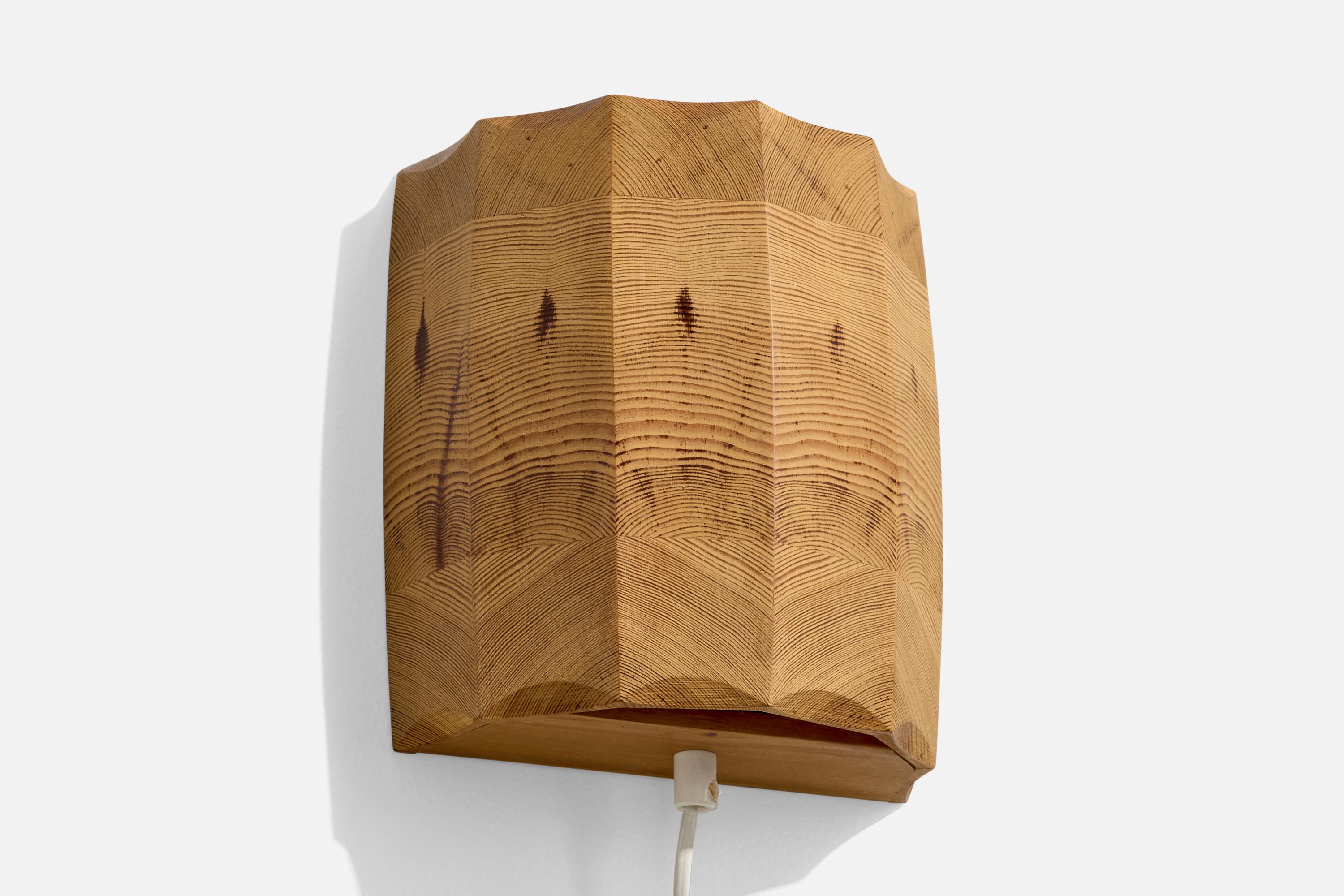 Schwedischer Designer, Wall Lights, Kiefer, Schweden, 1970er (Ende des 20. Jahrhunderts) im Angebot