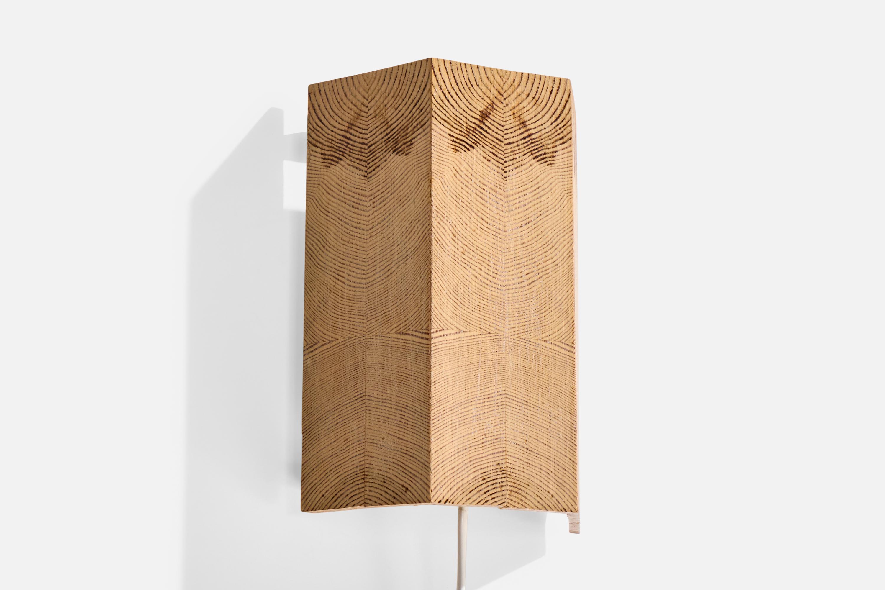 Swedish Designer, Wall Lights, Pine, Sweden, 1970s In Good Condition For Sale In High Point, NC