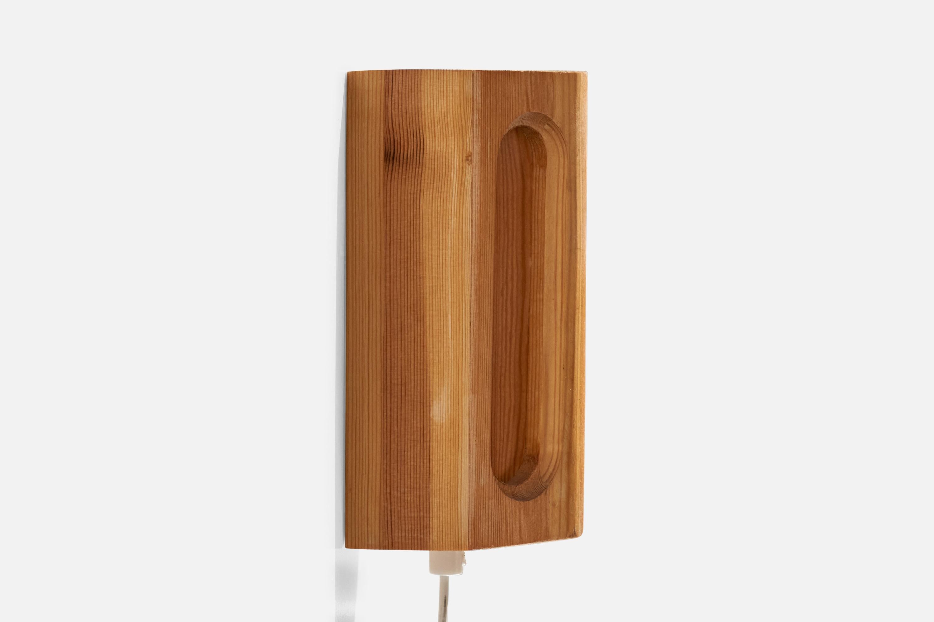 Fin du 20e siècle Designer suédois, lampes murales, pin, Suède, années 1970 en vente