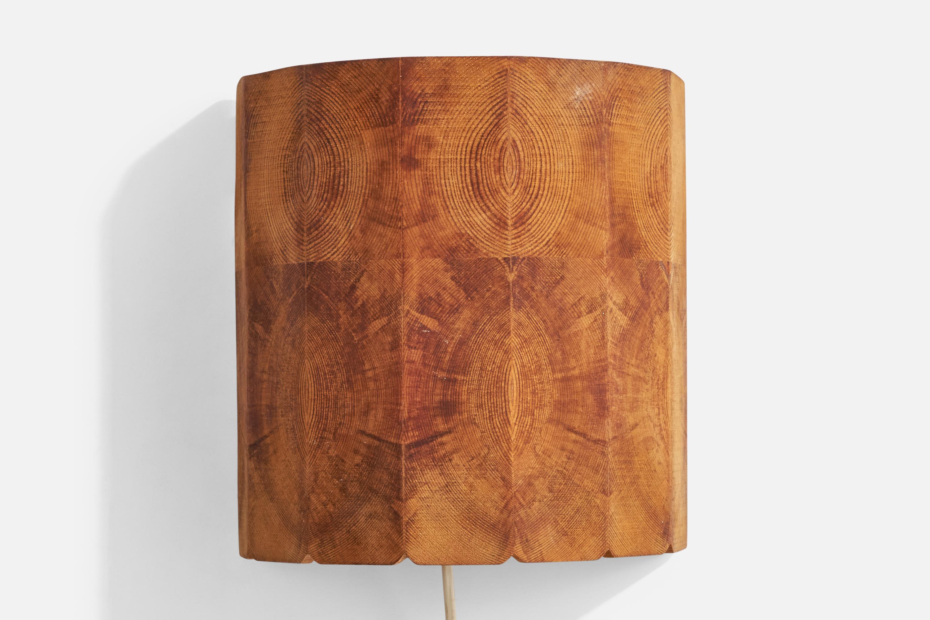 Swedish Designer, Wall Lights, Pine, Sweden, 1970s finales del siglo XX en venta