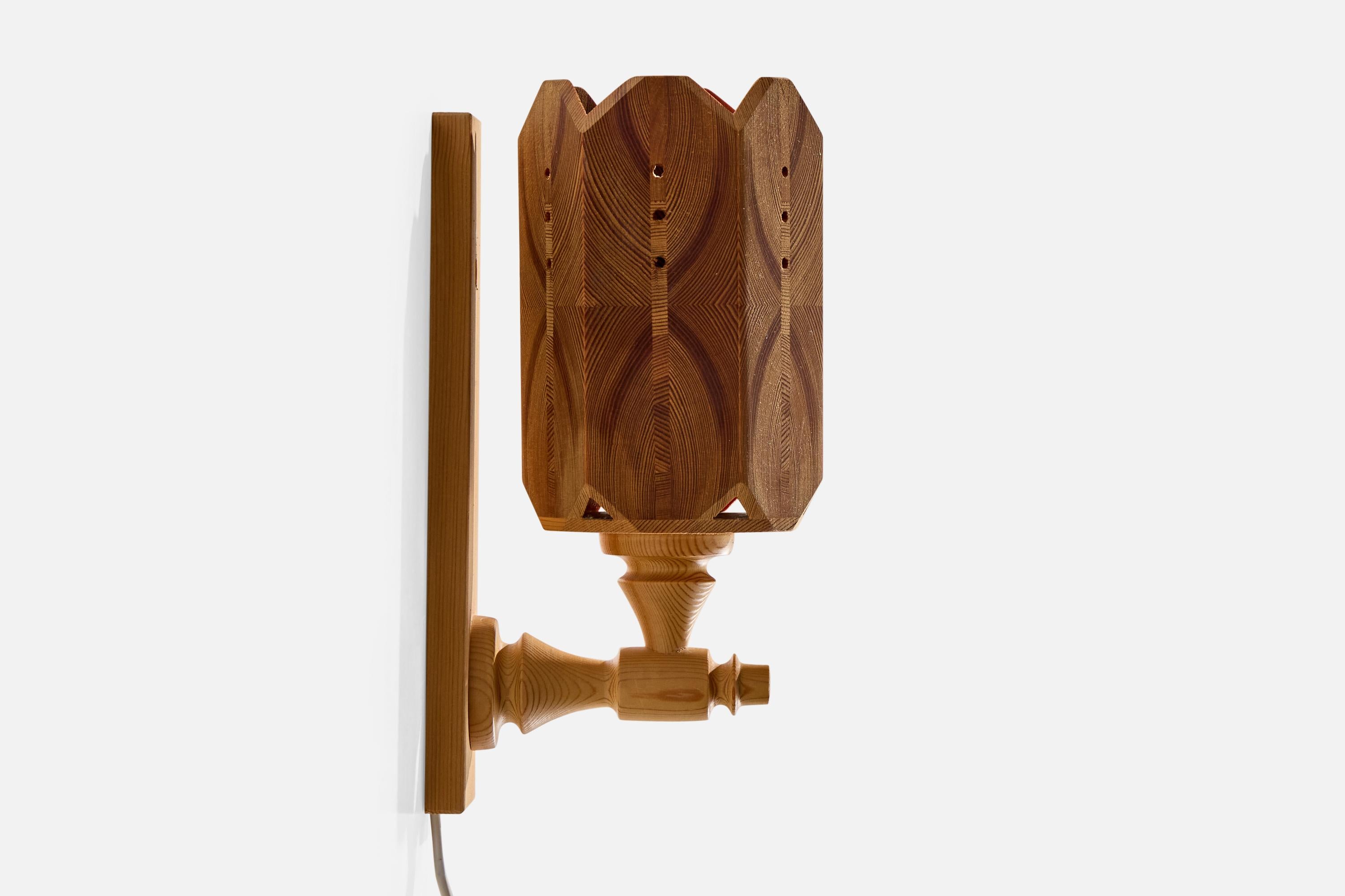 Swedish Designer, Wall Lights, Pine, Sweden, 1970s Bon état - En vente à High Point, NC