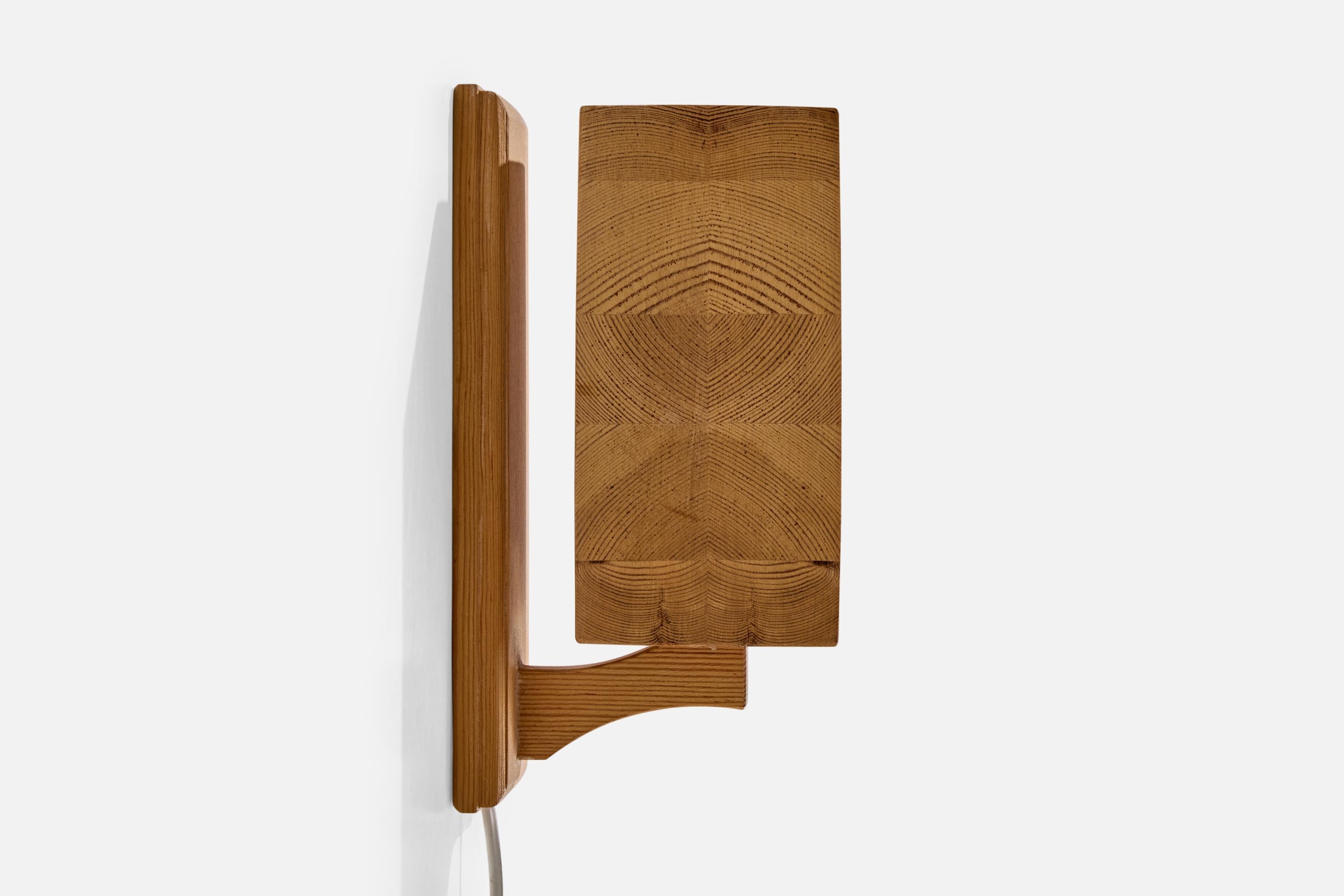 Schwedischer Designer, Wall Lights, Kiefer, Schweden, 1970er (Ende des 20. Jahrhunderts) im Angebot