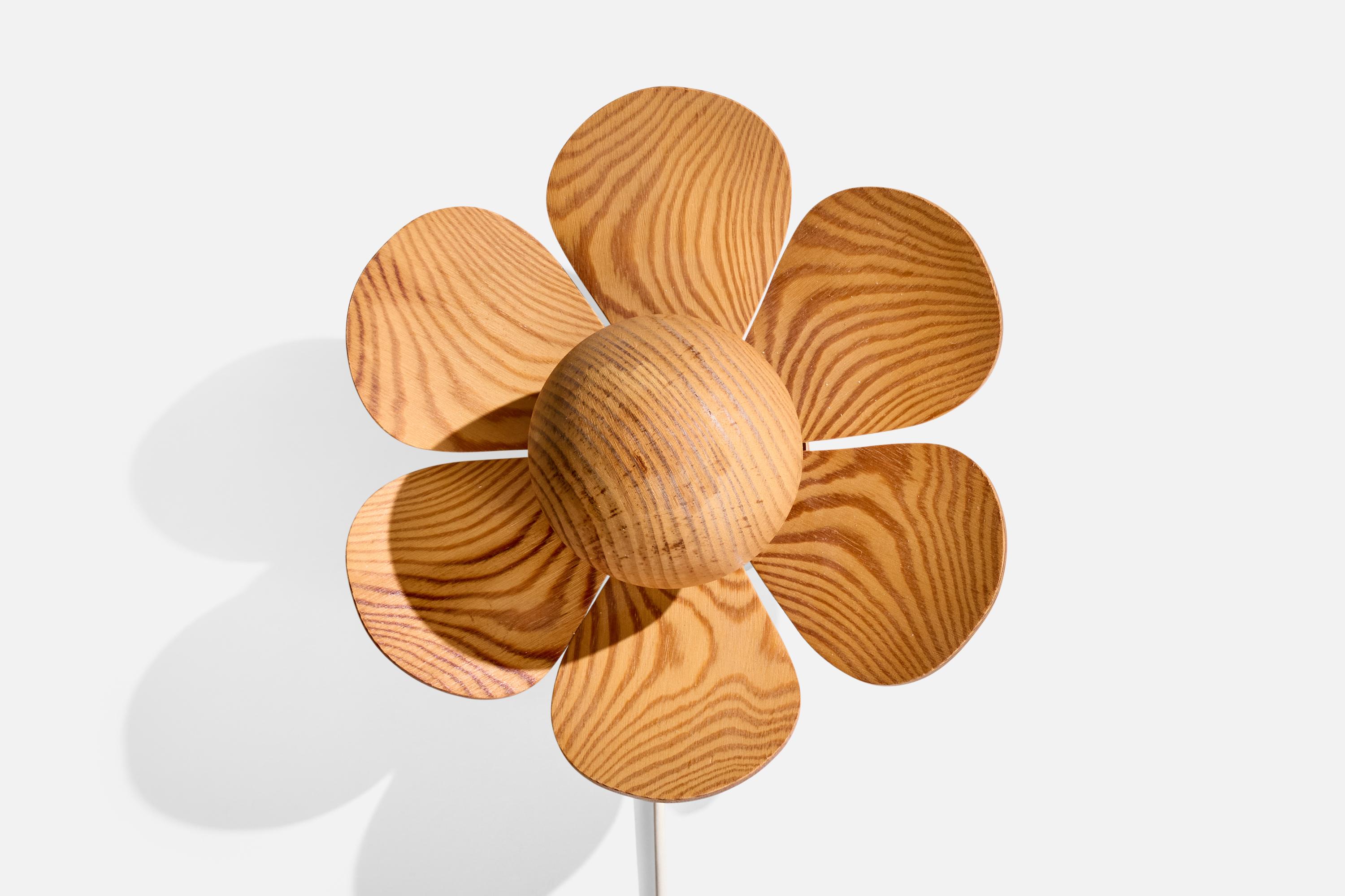 Designer suédois, lampes murales, pin, Suède, années 1970 Bon état - En vente à High Point, NC