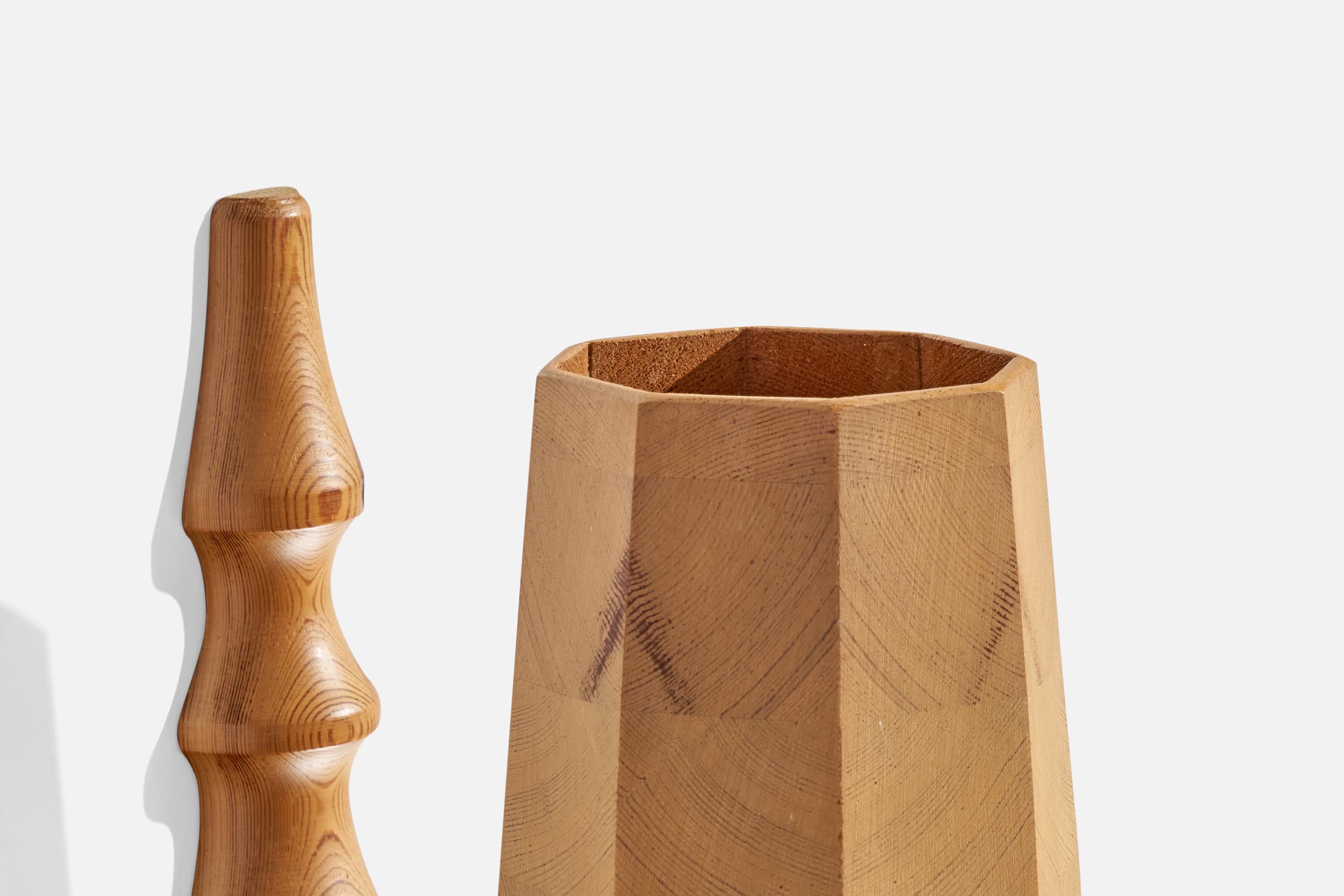 Swedish Designer, Wall Lights, Pine, Sweden, 1970s For Sale 2