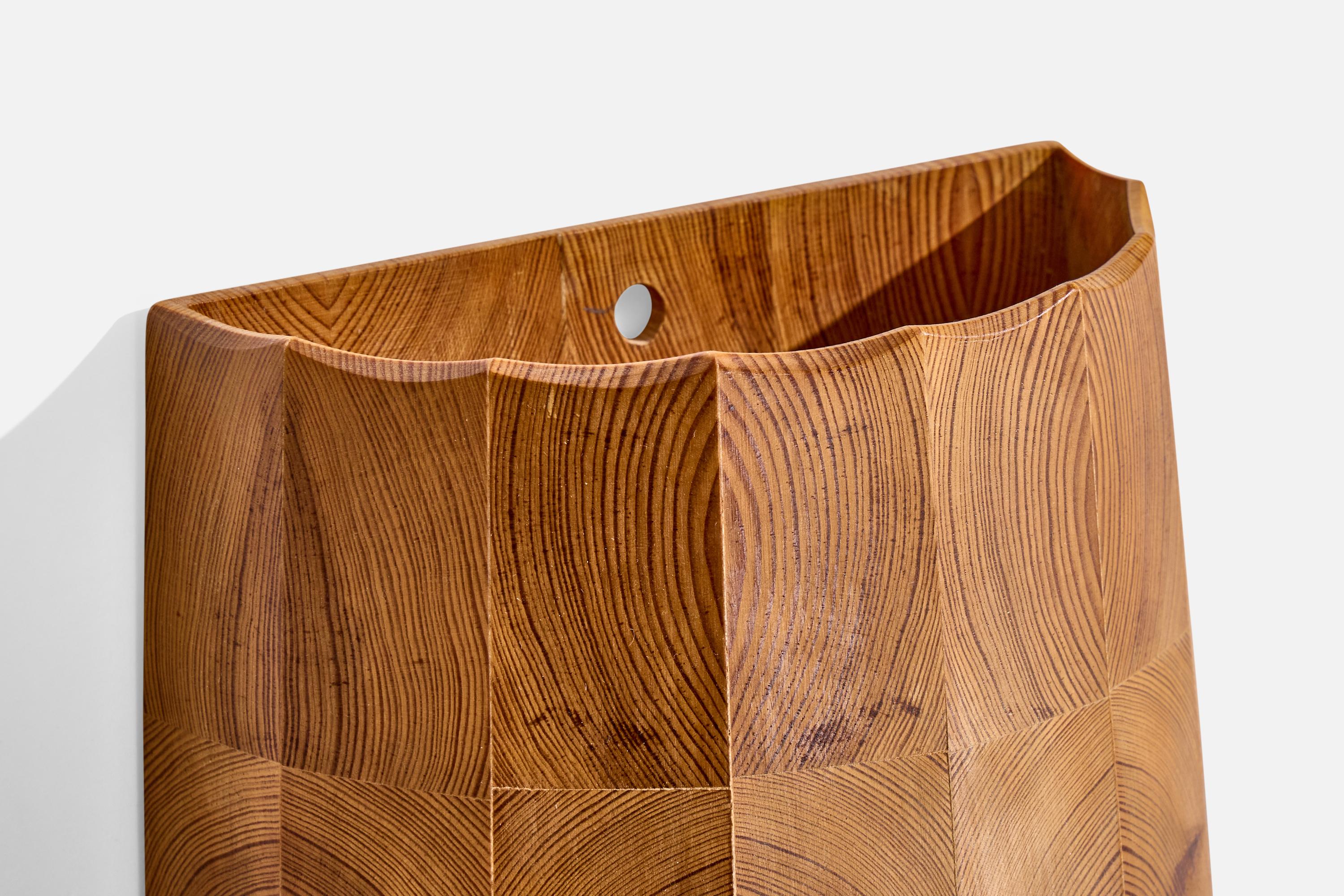 Swedish Designer, Wall Lights, Pine, Sweden, 1970s For Sale 1