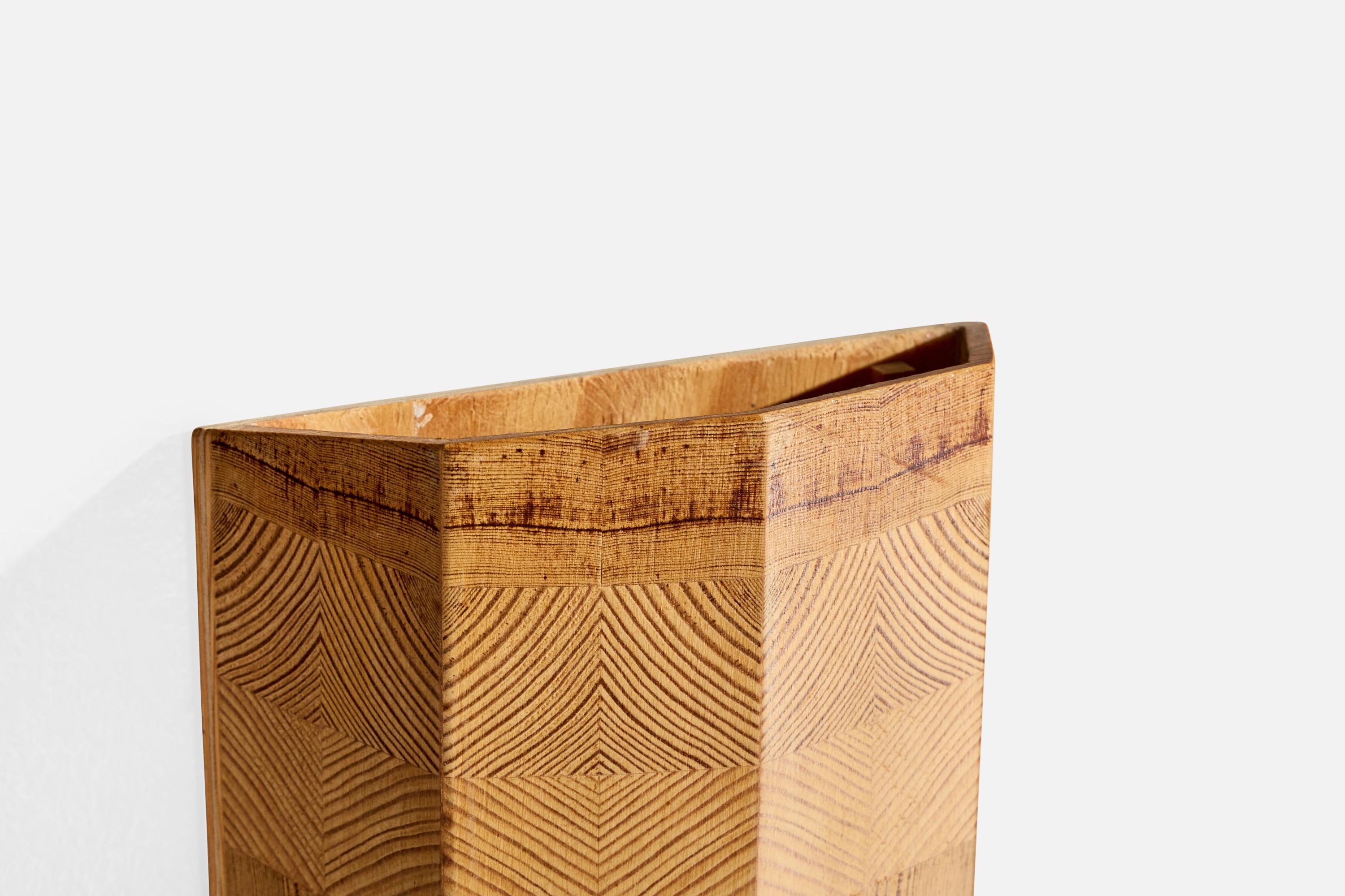 Pin Designer suédois, lampes murales, pin, Suède, années 1970 en vente