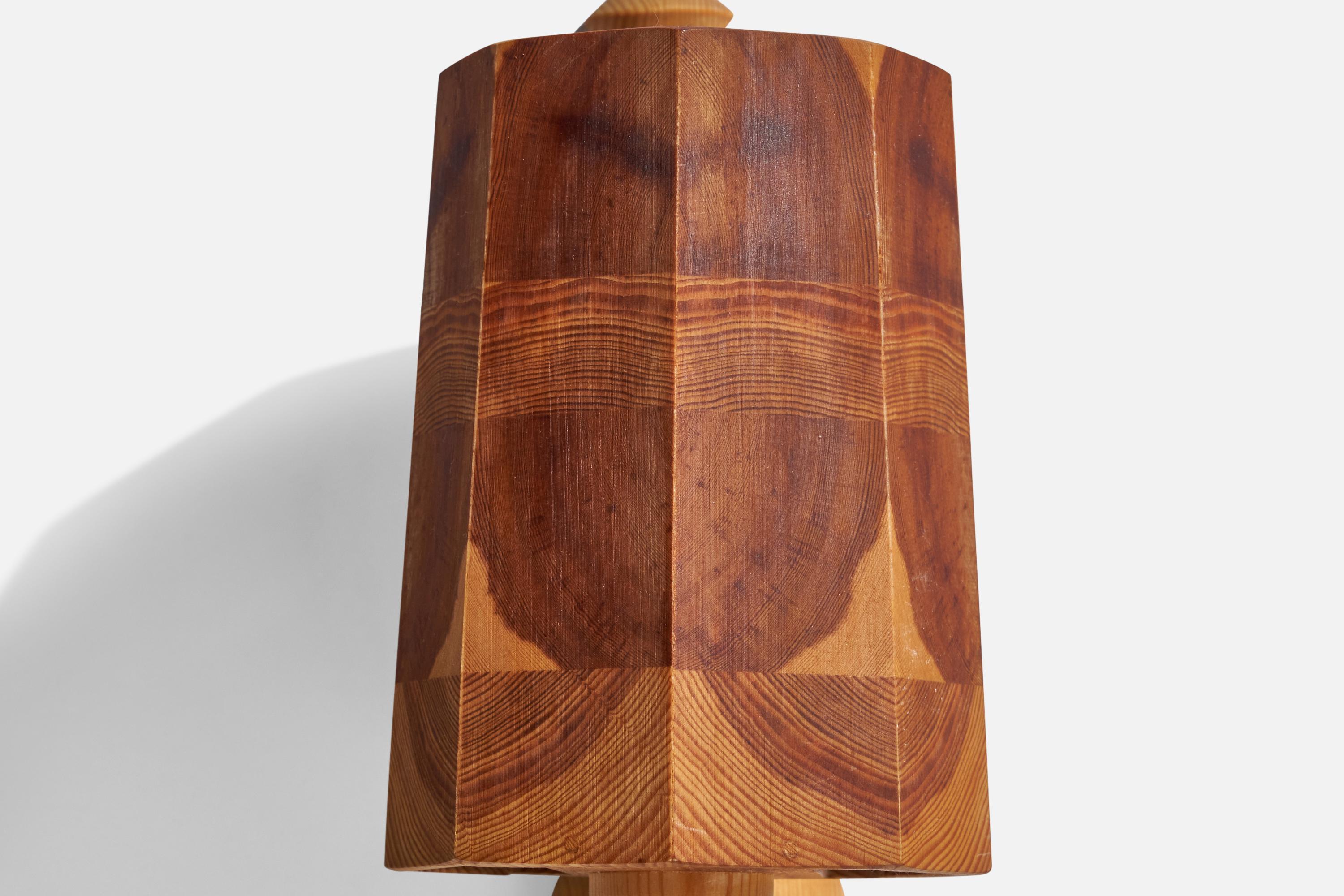 Designer suédois, lampes murales, pin, Suède, années 1970 en vente 2