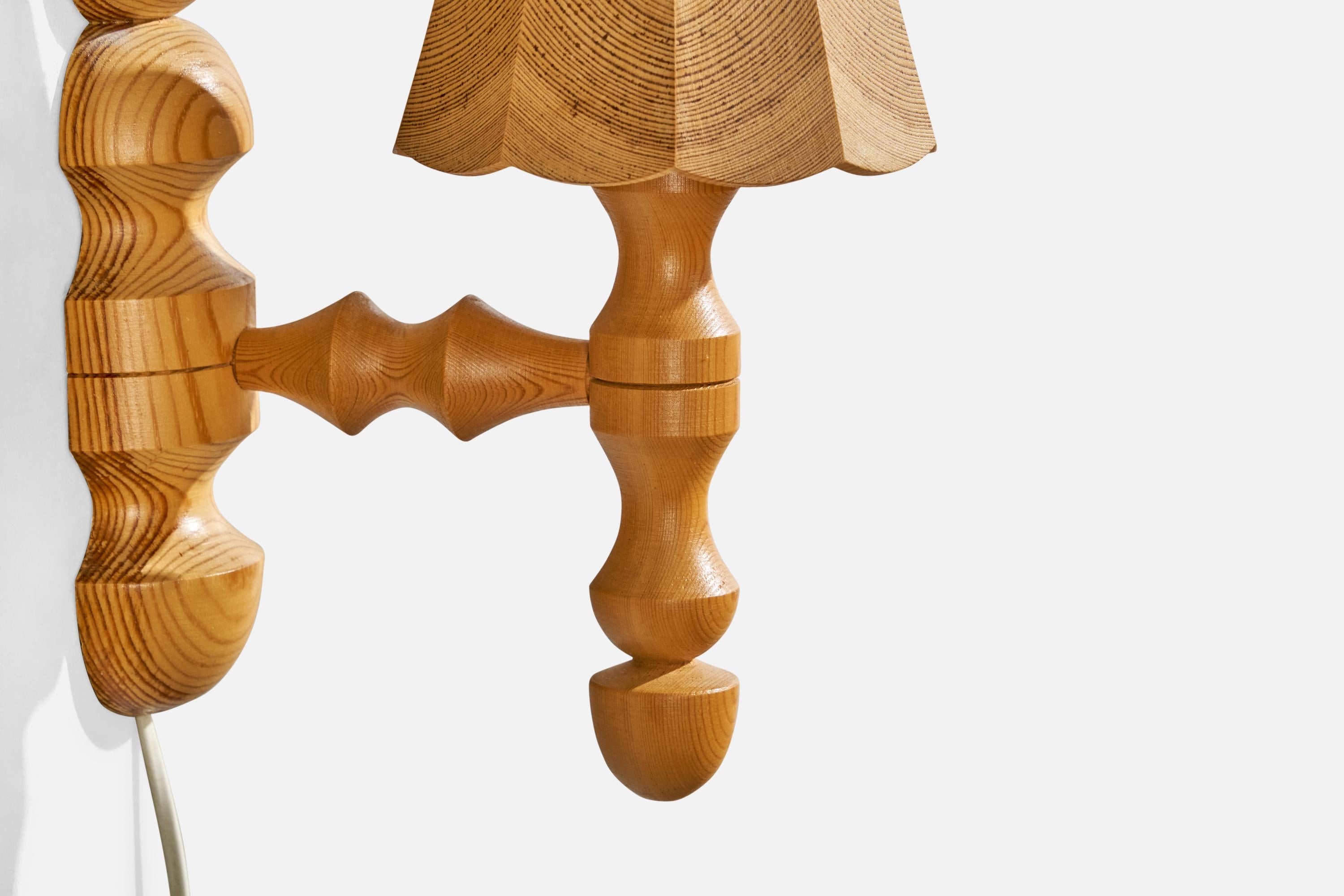 Designer suédois, lampes murales, pin, Suède, années 1970 en vente 2