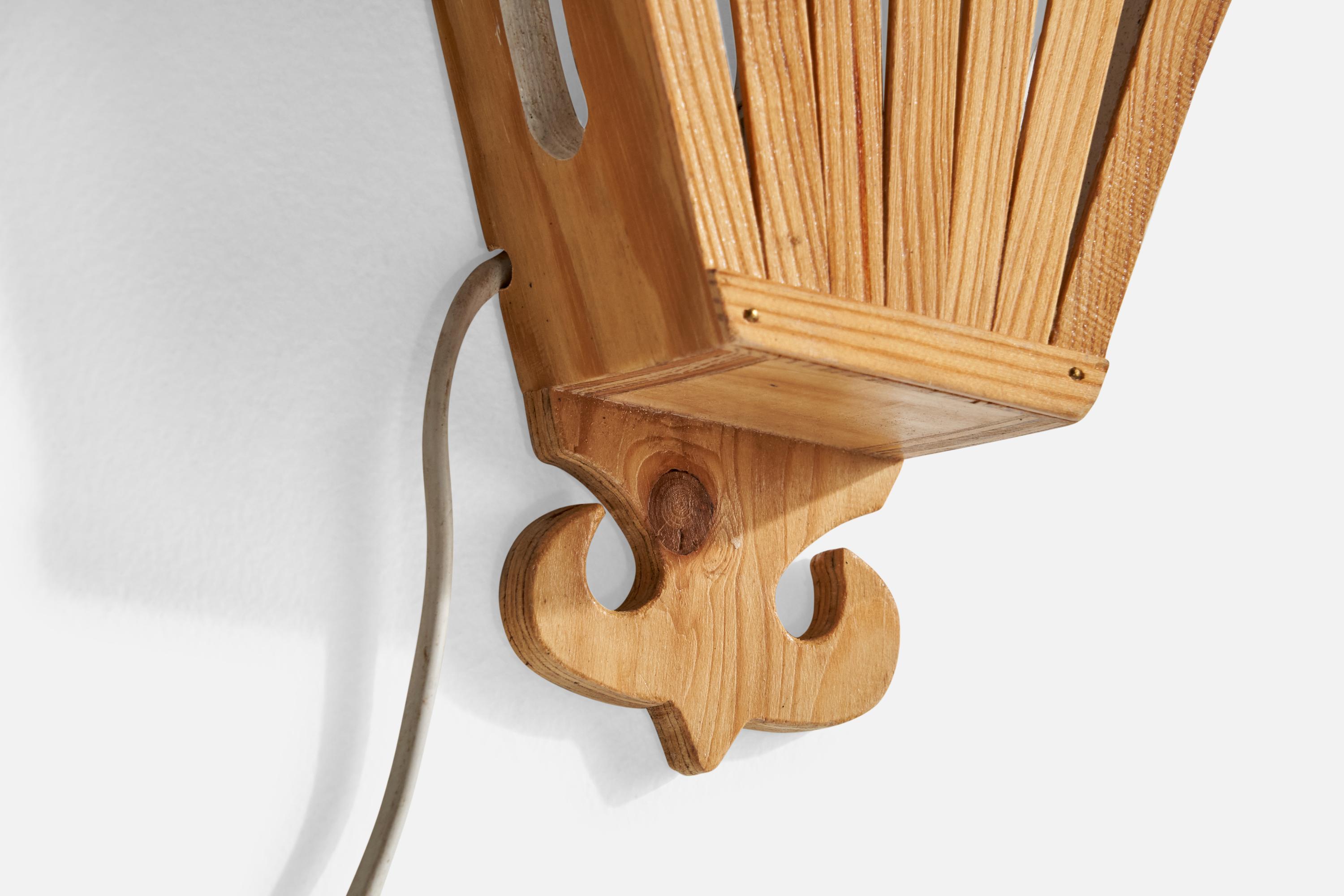 Designer suédois, lampes murales, pin, Suède, années 1970 en vente 2