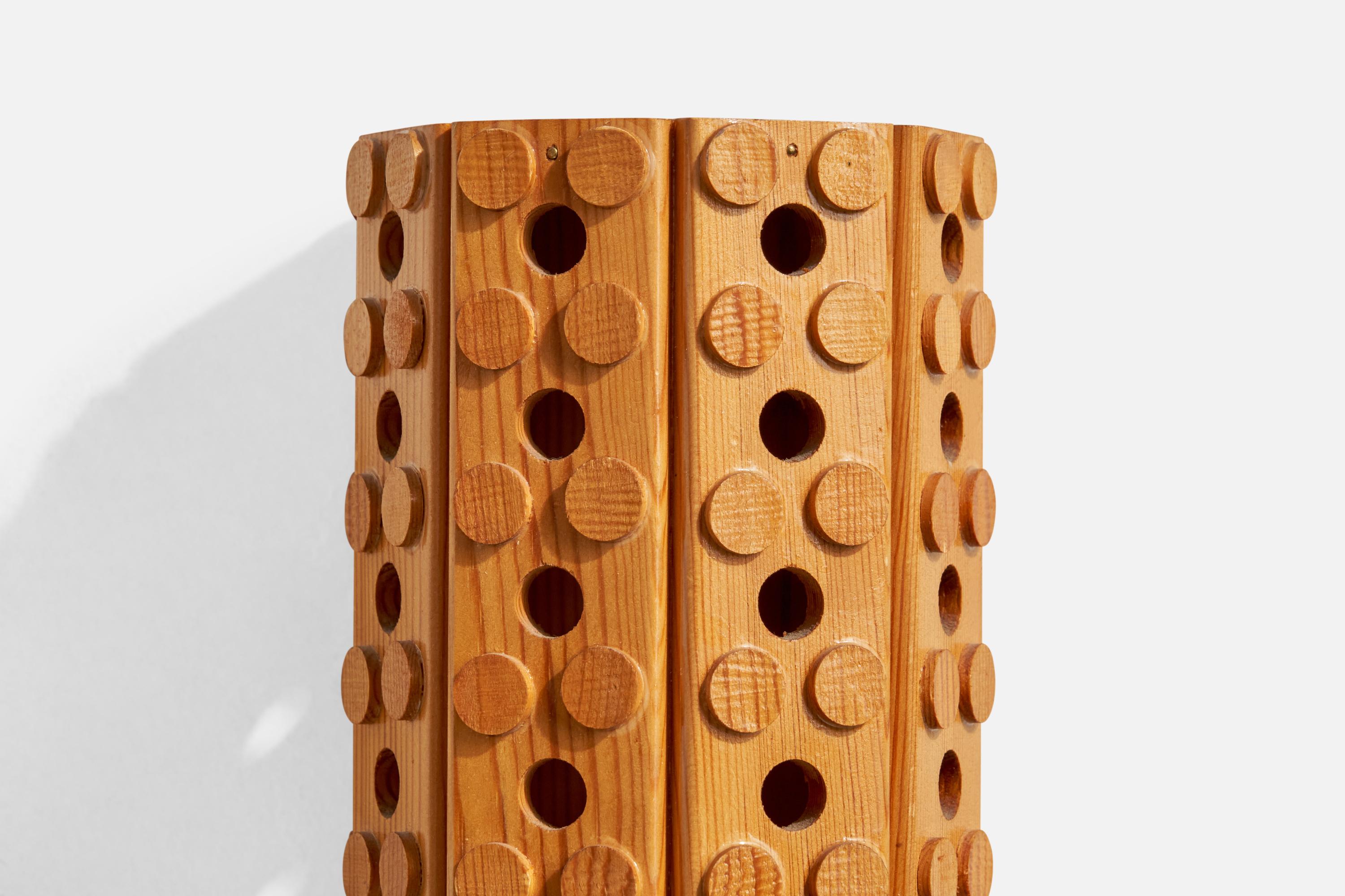 Designer suédois, lampes murales, pin, Suède, années 1970 en vente 2