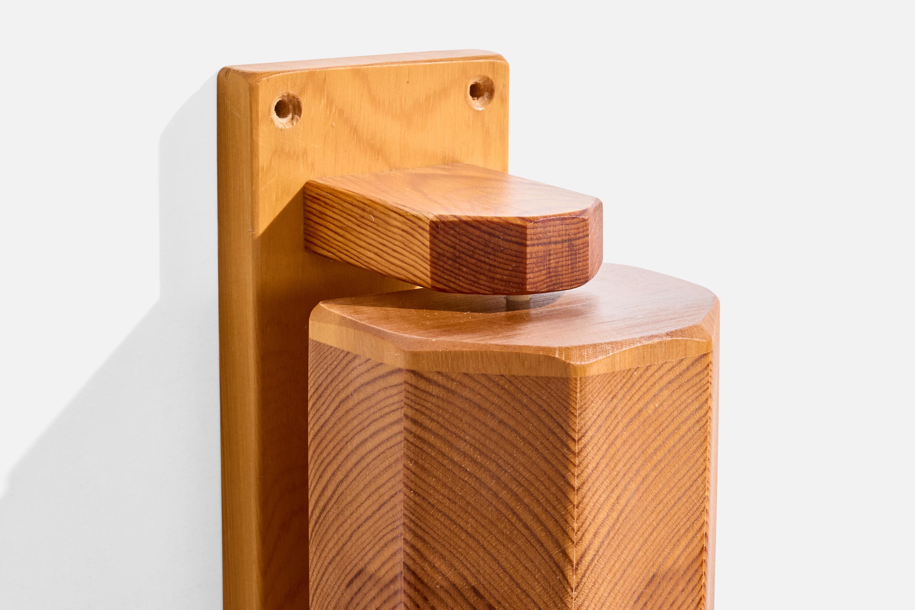 Swedish Designer, Wall Lights, Pine, Sweden, 1970s For Sale 3