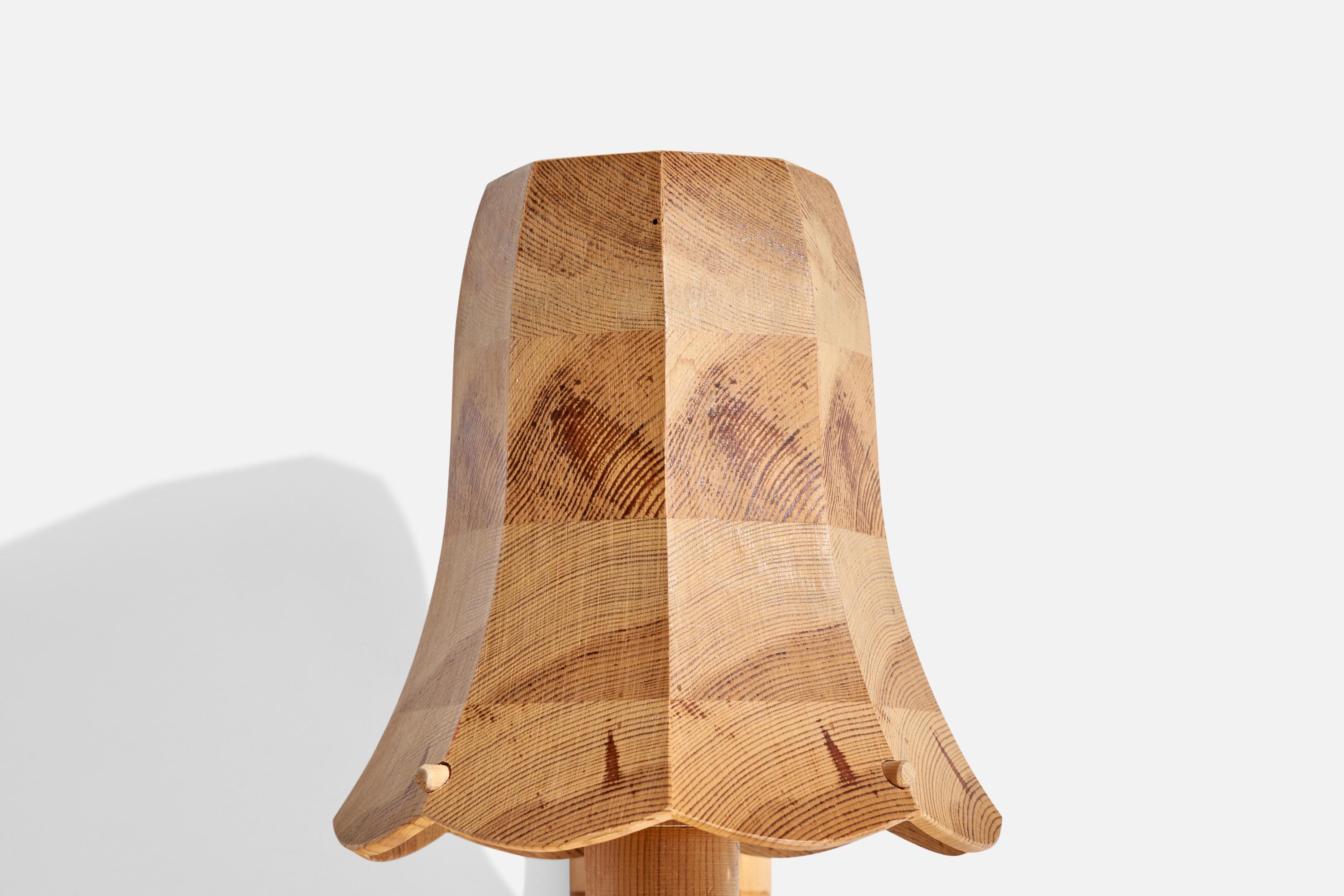 Designer suédois, lampes murales, pin, Suède, années 1970 en vente 2