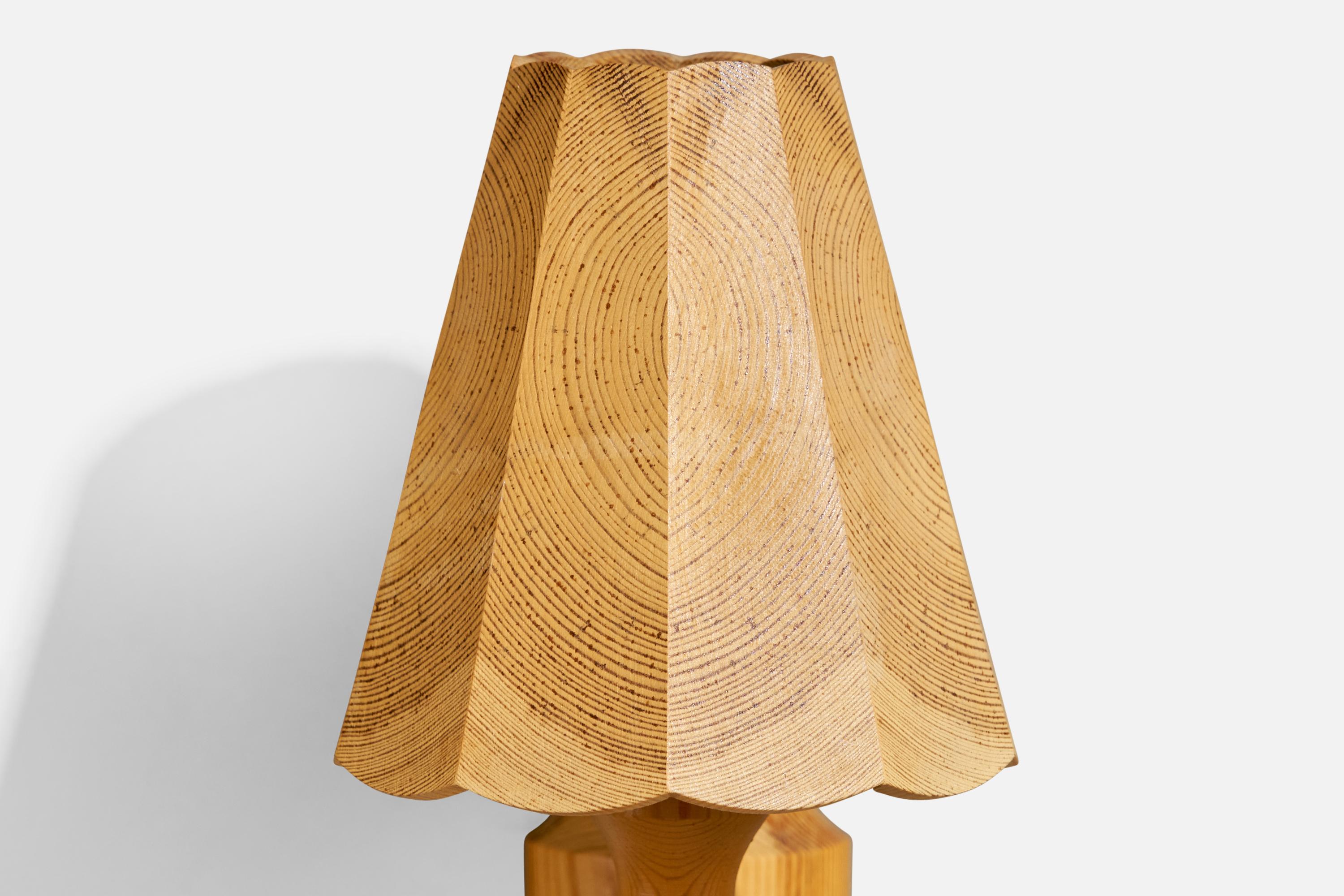 Designer suédois, lampes murales, pin, Suède, années 1970 en vente 3