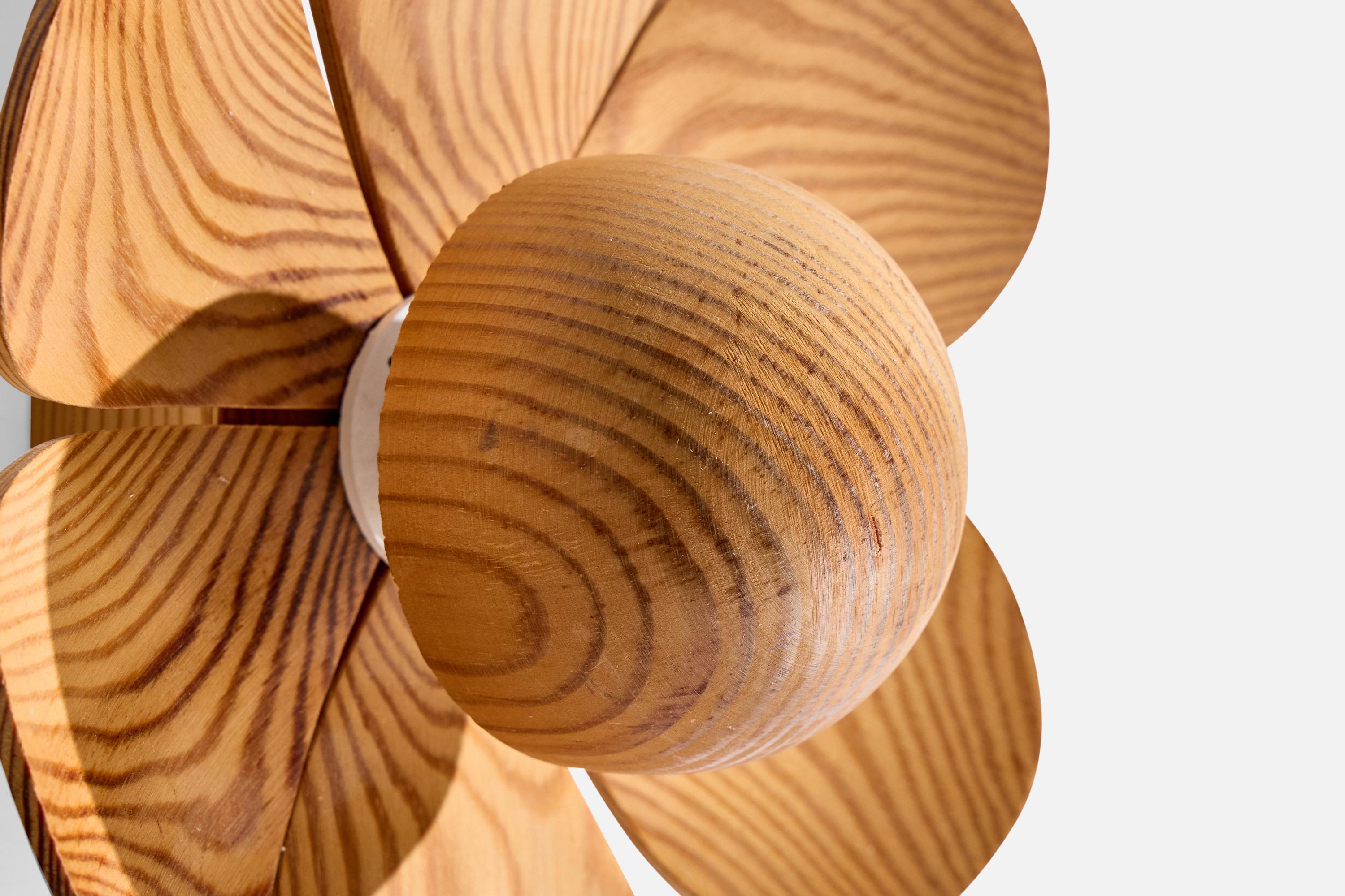 Designer suédois, lampes murales, pin, Suède, années 1970 en vente 2