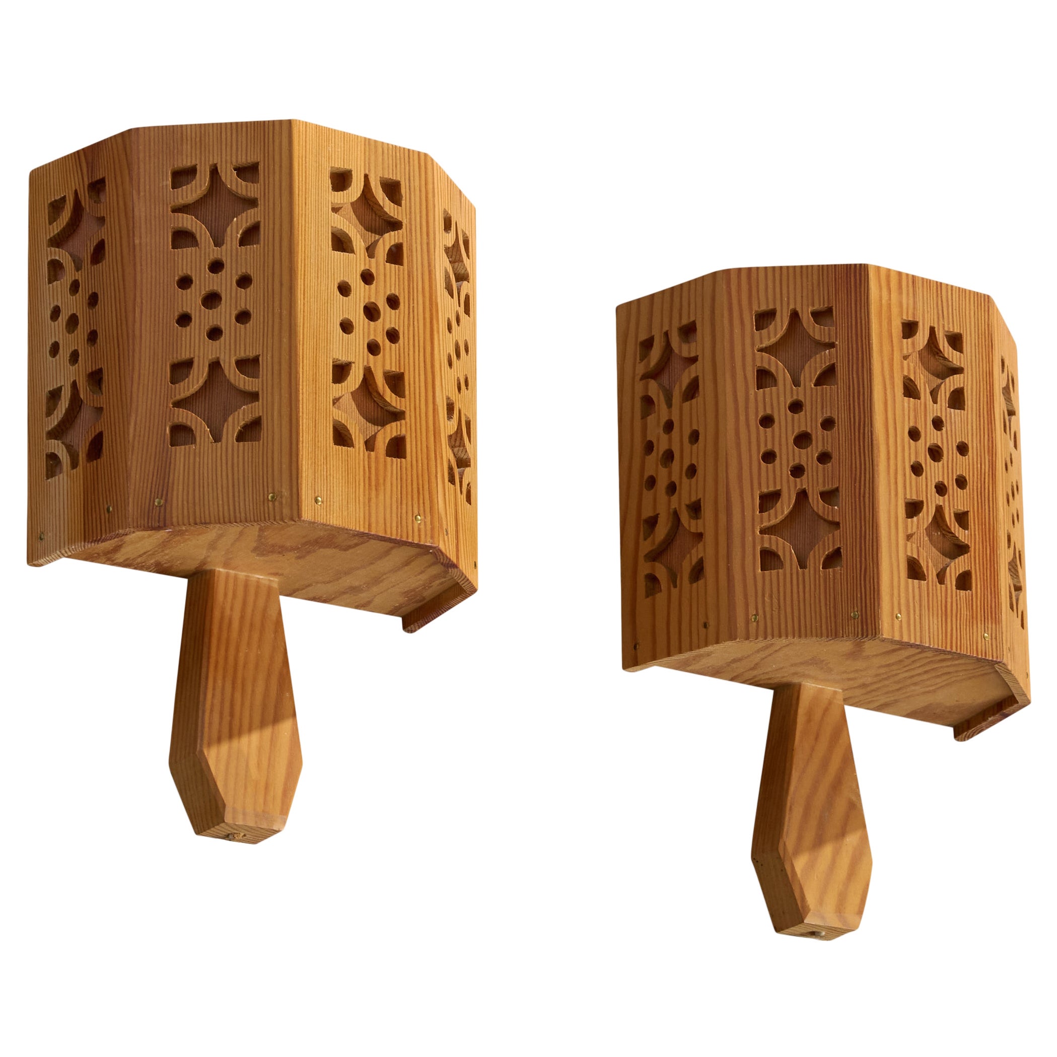 Swedish Designer, Wall Lights, Pine, Sweden, 1970s