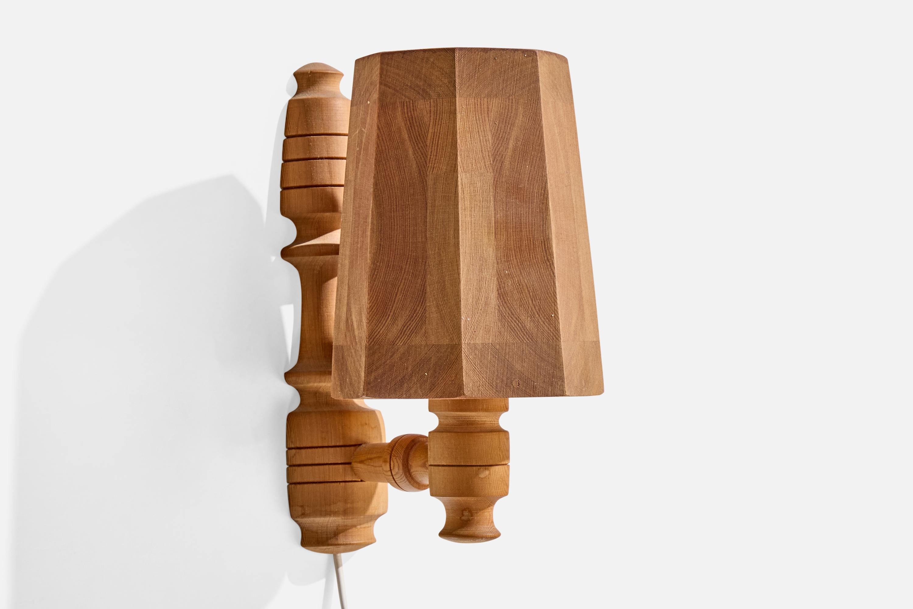 Late 20th Century Swedish Designer, Wall Lights, Pine, Sweden, 1980s For Sale
