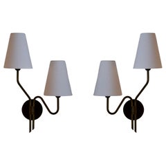 Designer suédois:: Appliques / Sconces:: Laiton:: Tissu:: Suède:: 1950s