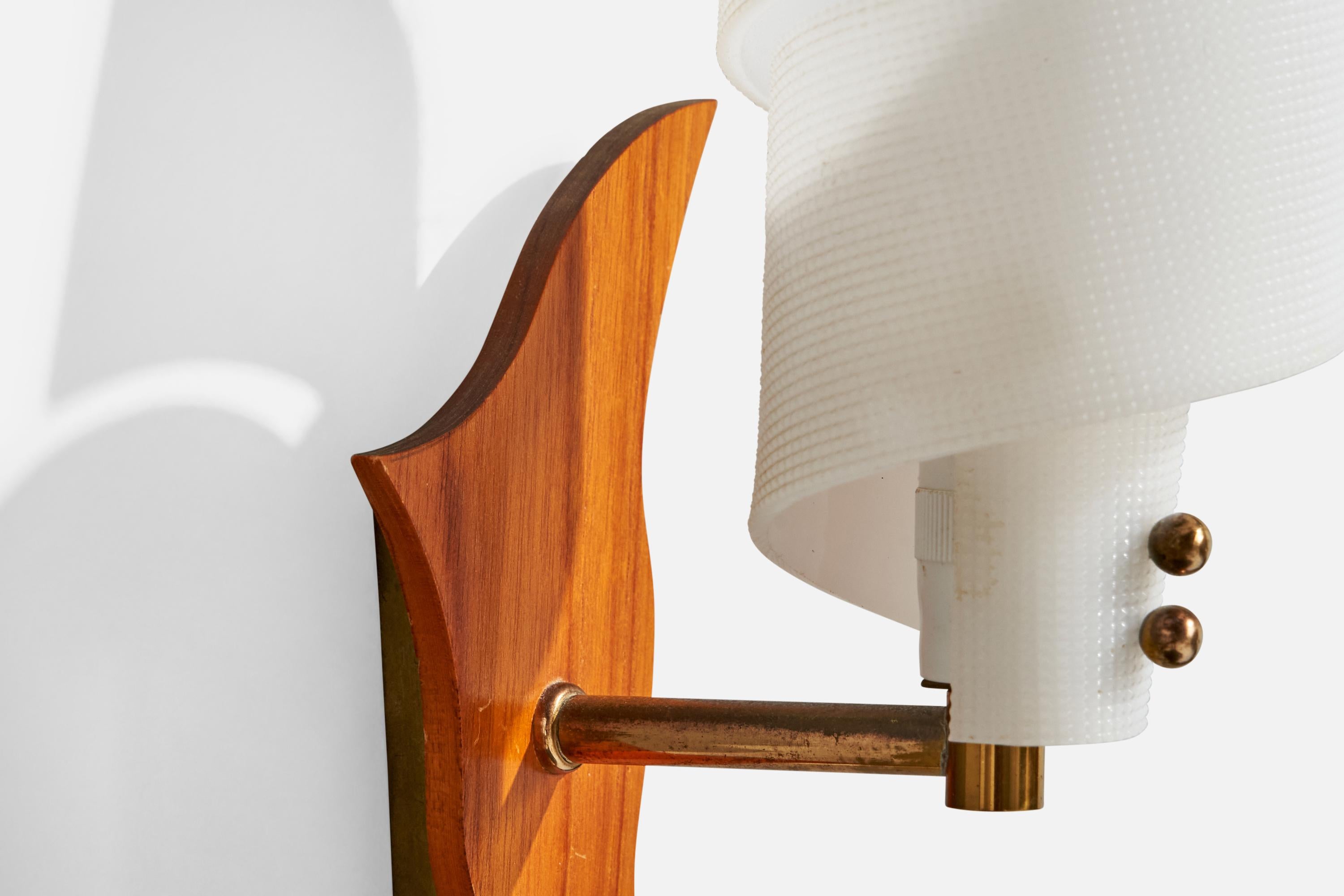Swedish Designer, Wall Lights, Teak, Brass, Acrylic, Sweden, 1950s For Sale 2