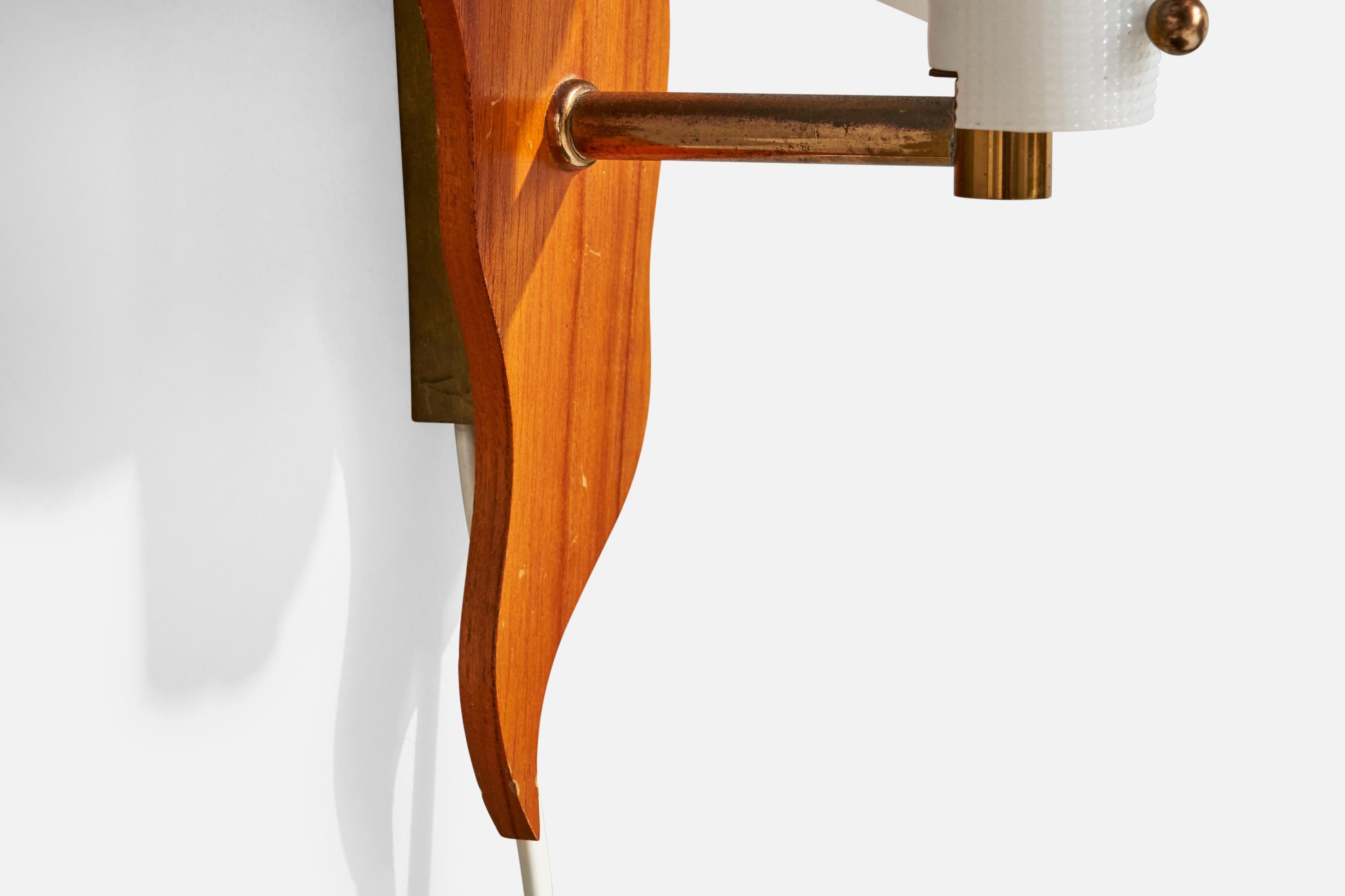 Swedish Designer, Wall Lights, Teak, Brass, Acrylic, Sweden, 1950s For Sale 3