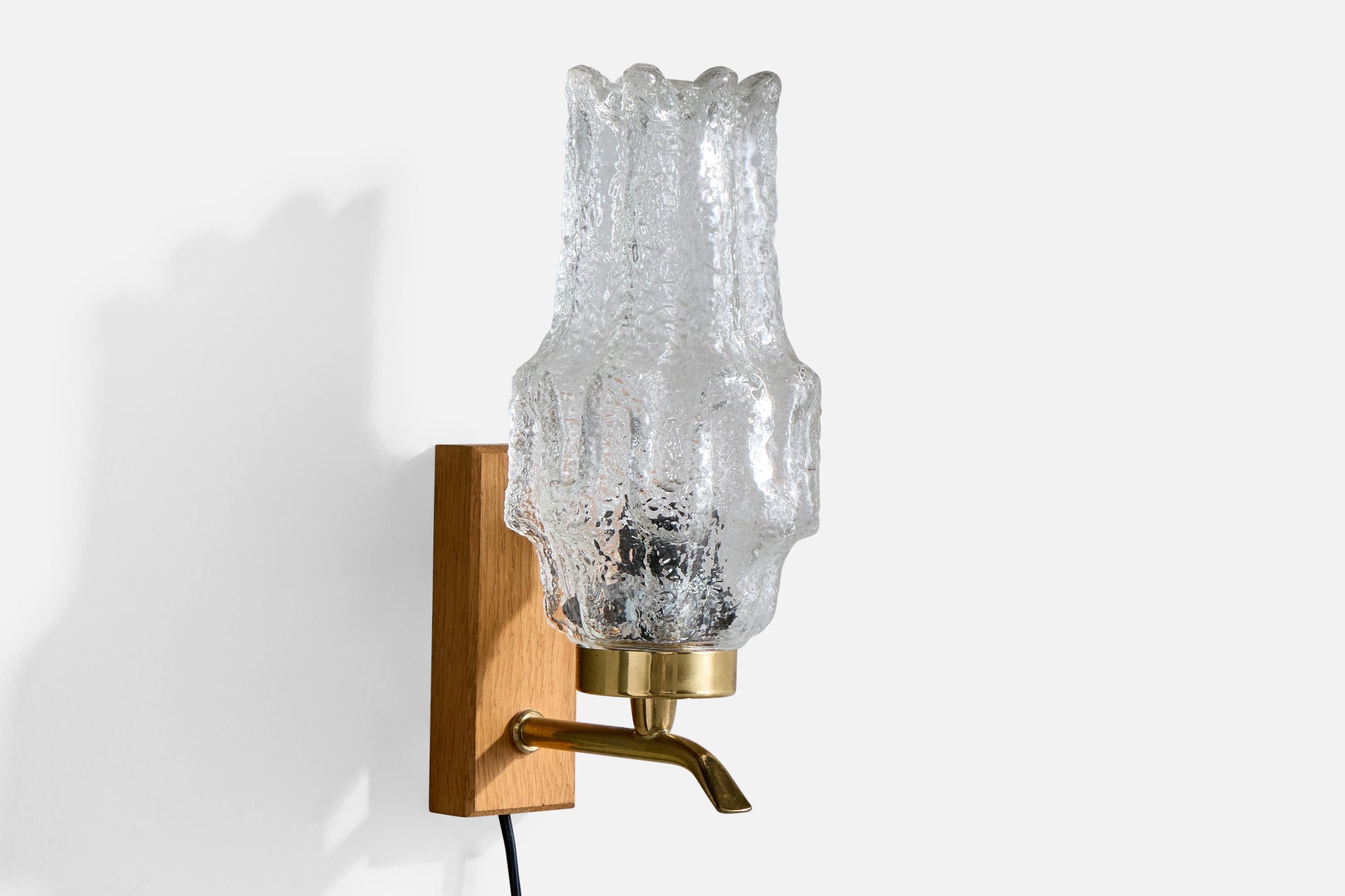 Swedish Designer, Wall Lights, Teak, Brass, Glass, Sweden, 1950s In Good Condition For Sale In High Point, NC