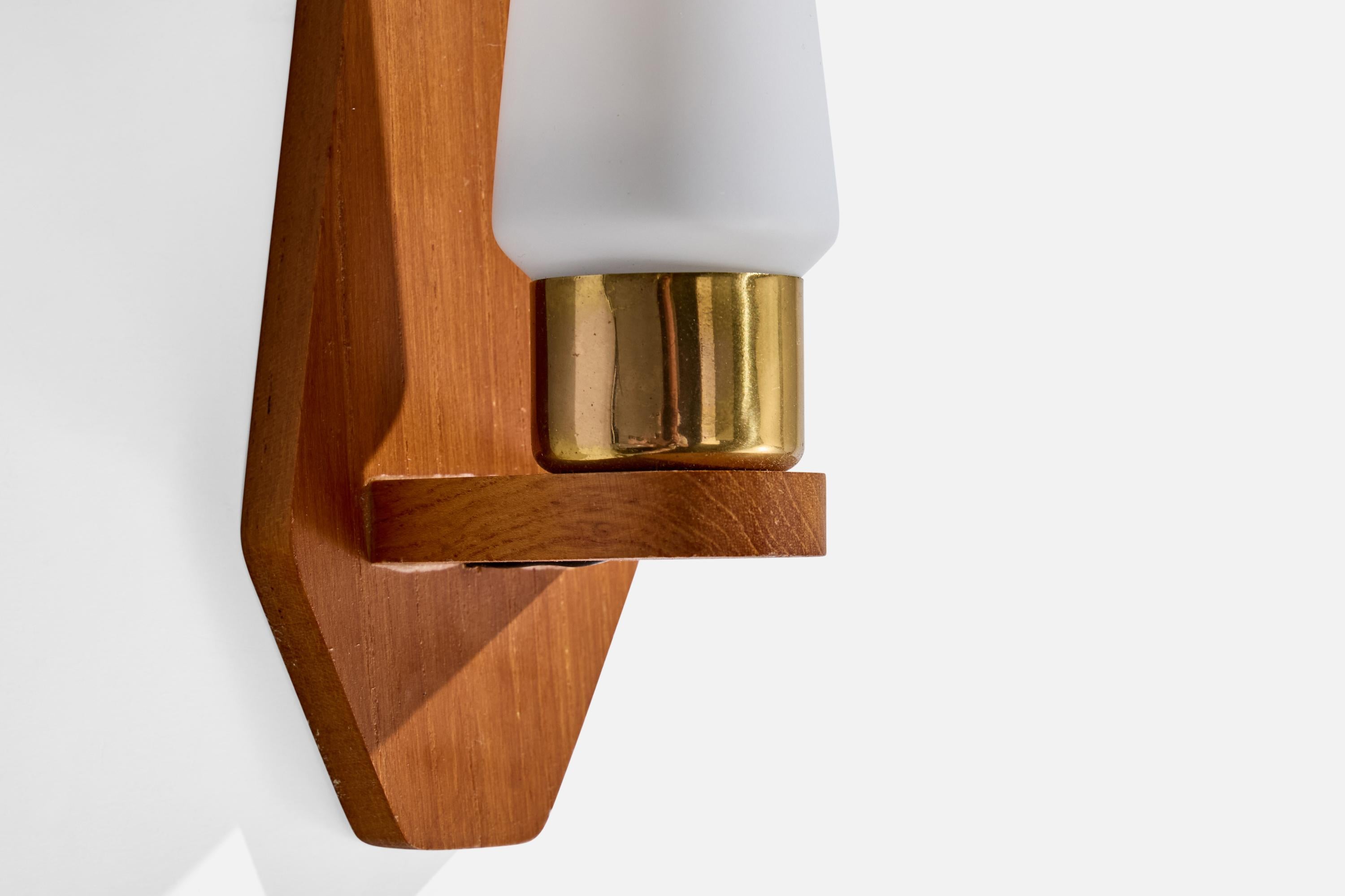 Swedish Designer, Wall Lights, Teak, Brass, Glass, Sweden, 1950s im Angebot 1