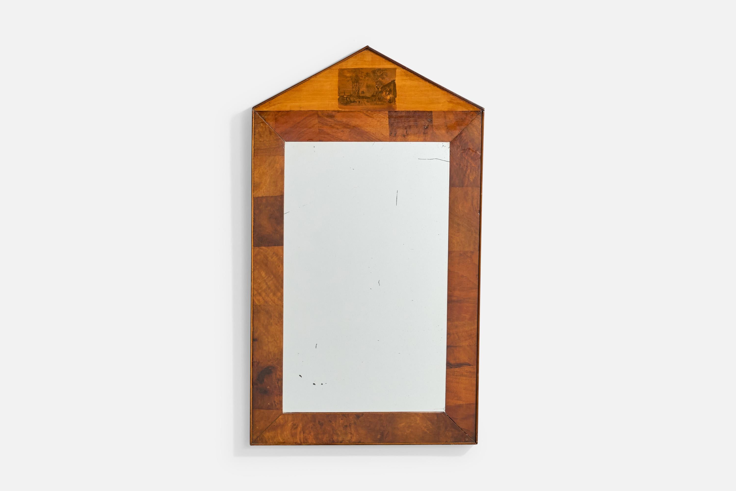 Miroir mural en bouleau avec impression lithographique, probablement produit en Suède, vers 1900.

Dimensions : 25.3