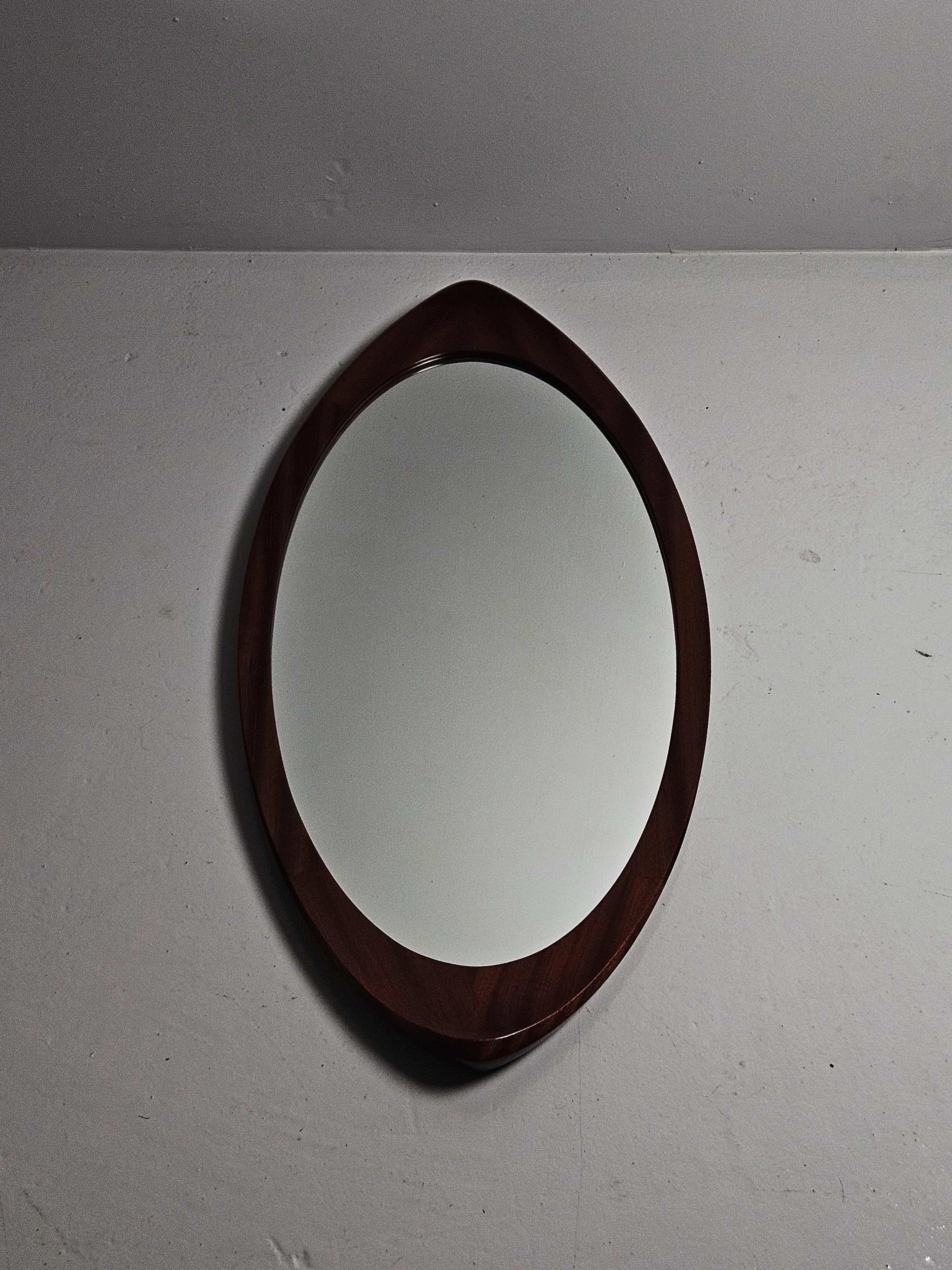 Swedish designer wall mirror by Glas & Trä, 1950s In Fair Condition For Sale In Eskilstuna, SE