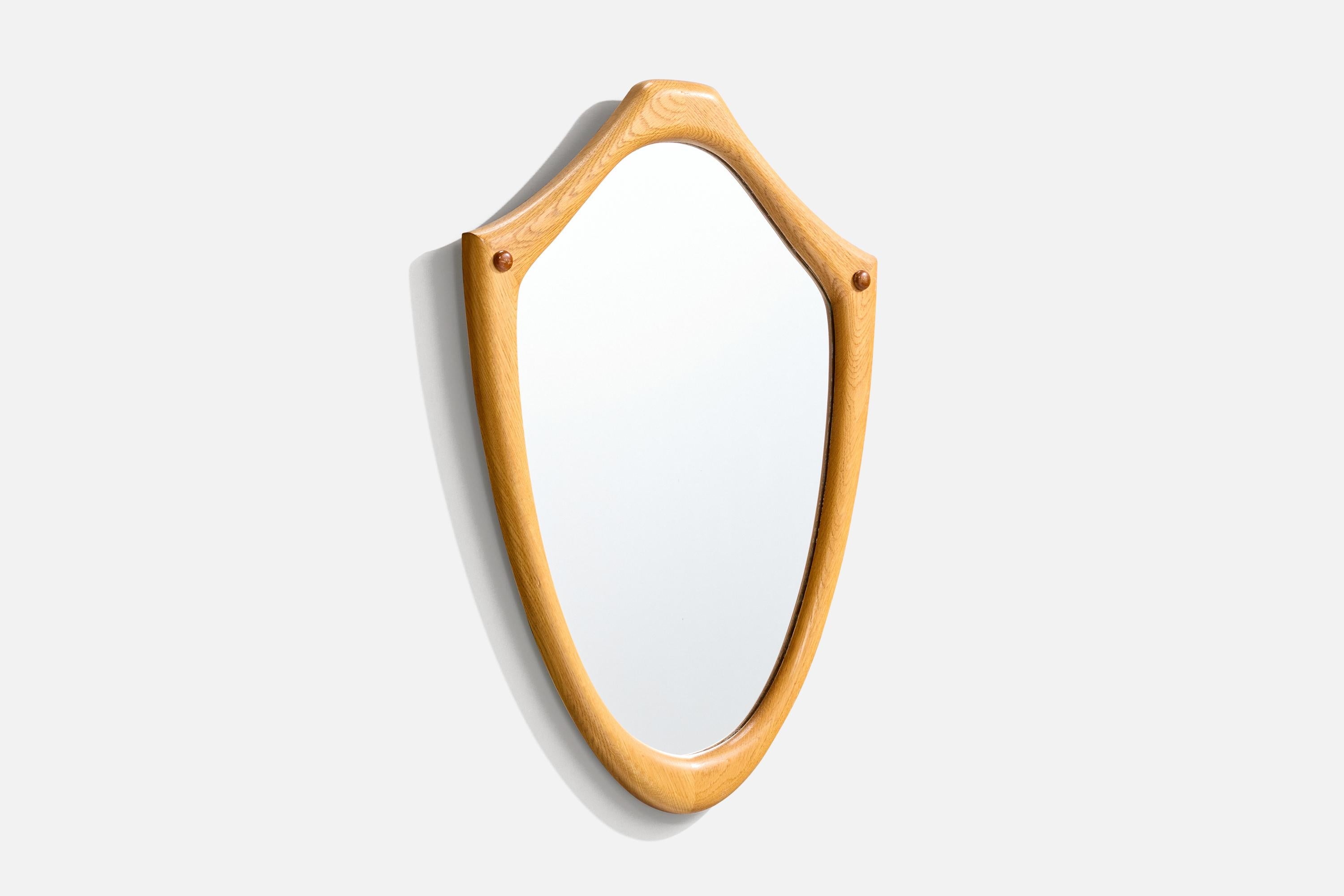 Schwedischer Designer, Wandspiegel, Eiche, Spiegelglas, Schweden, 1950er Jahre (Moderne der Mitte des Jahrhunderts) im Angebot