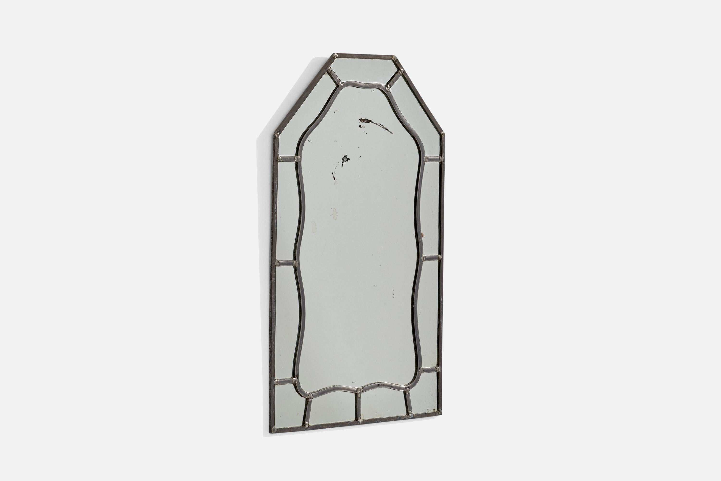 Diseñador sueco, Espejo de pared, Estaño, Espejo, Suecia c. 1940s Escandinavo moderno en venta