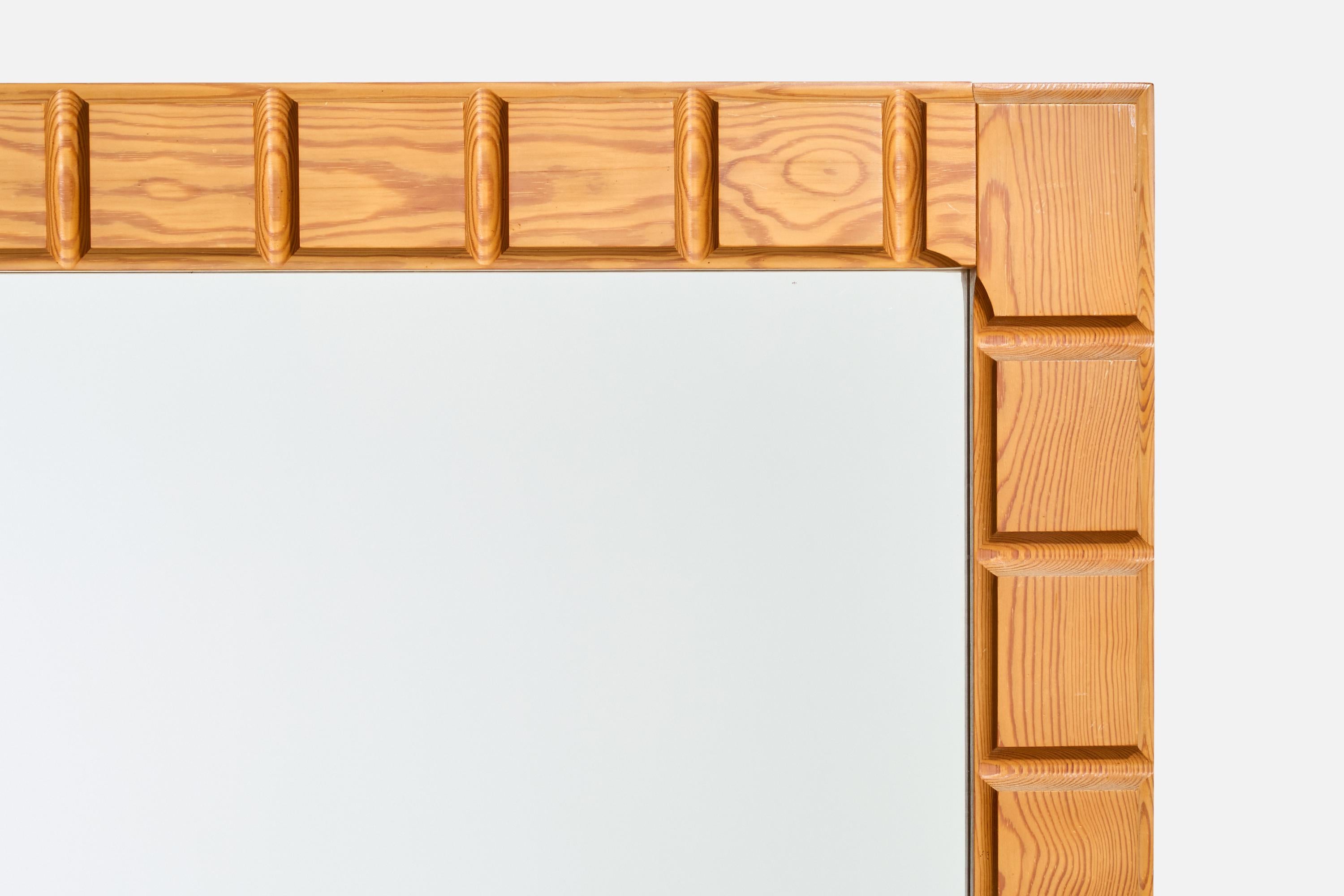 Fin du 20e siècle Designer suédois, miroir mural, pin, Suède, 1970 en vente