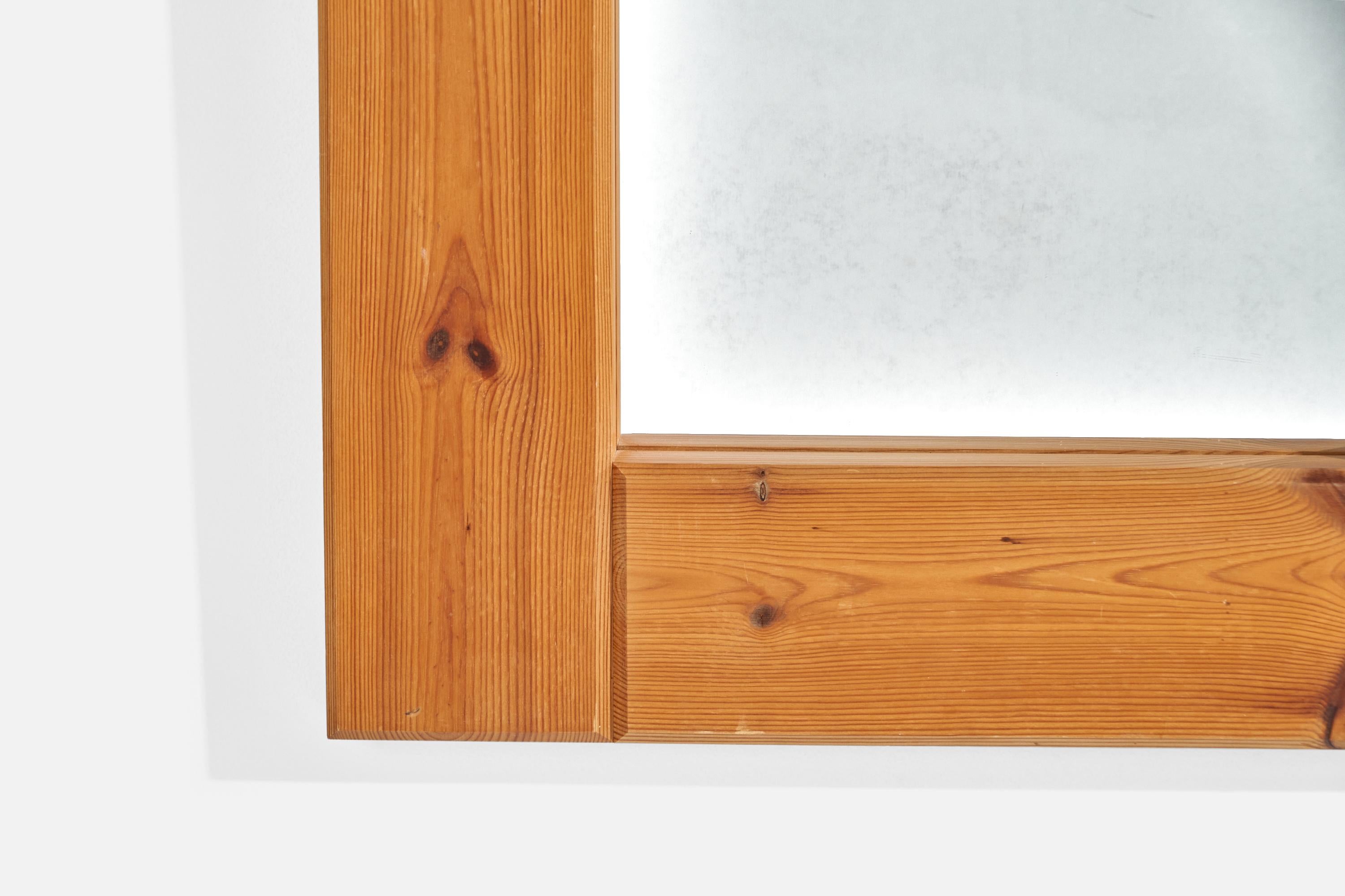 Fin du 20e siècle Designer suédois, miroir mural, pin, Suède, 1970 en vente