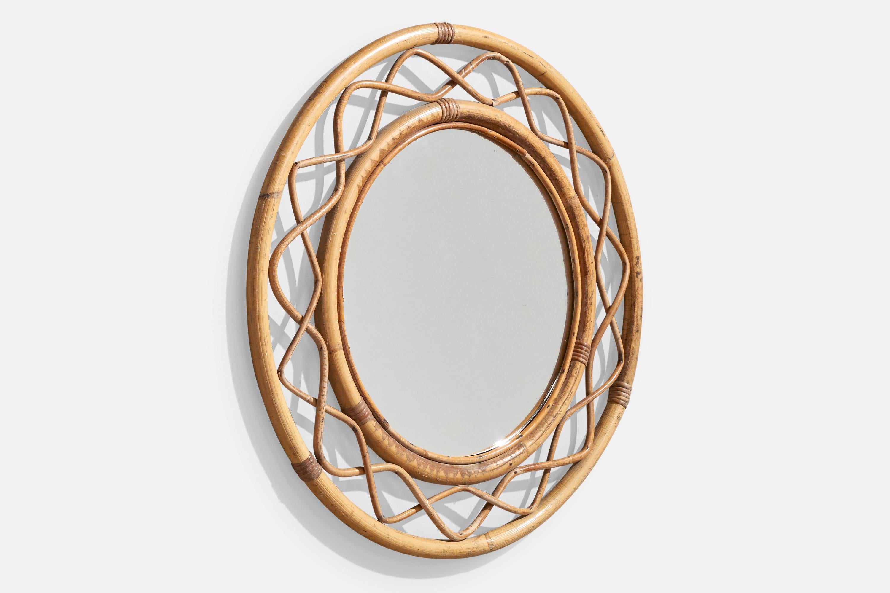 Mid-Century Modern Designer suédois, miroir mural, rotin, bambou, Suède, années 1950 en vente