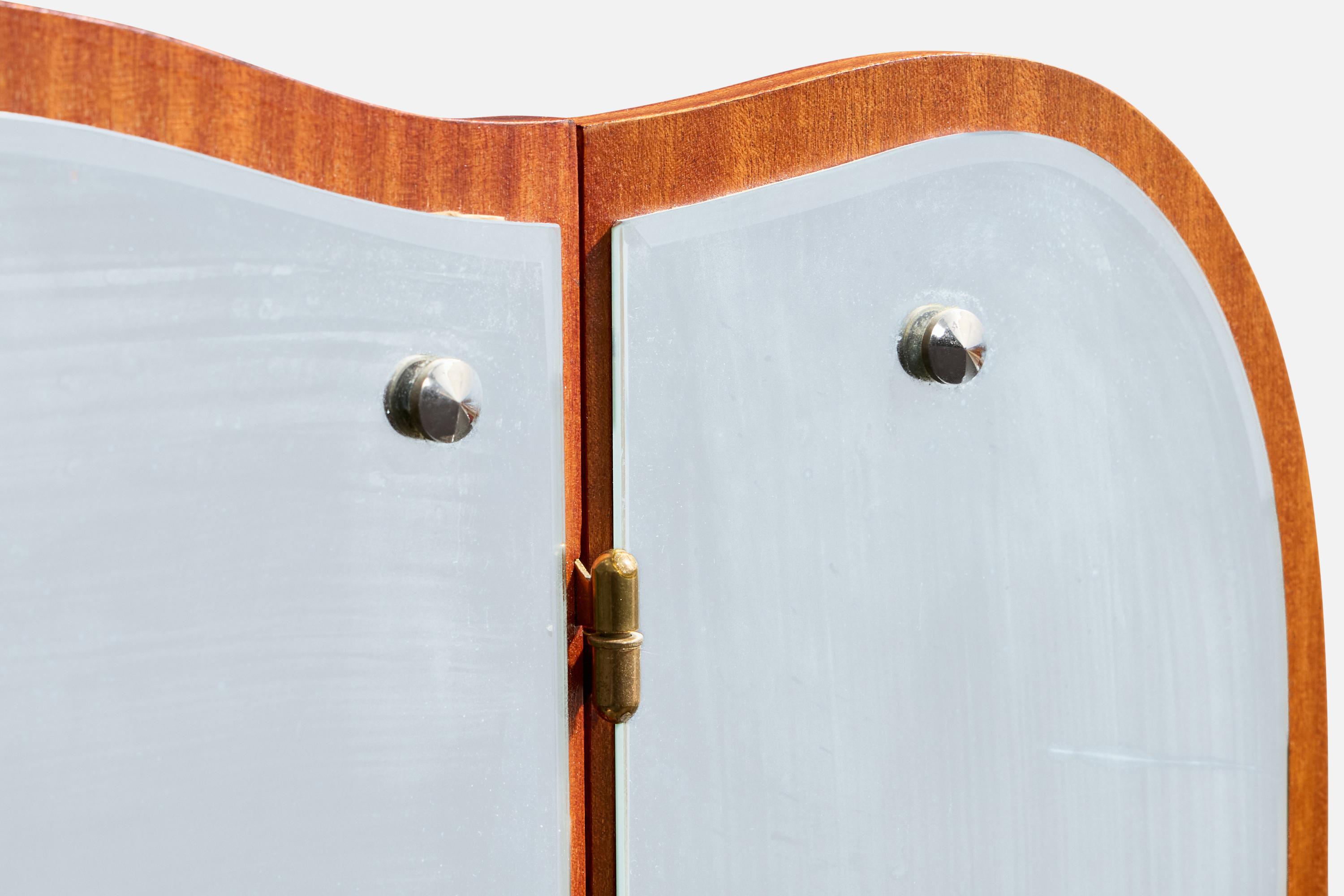 Miroir mural de designer suédois, teck, métal, Suède, années 1950 en vente 1