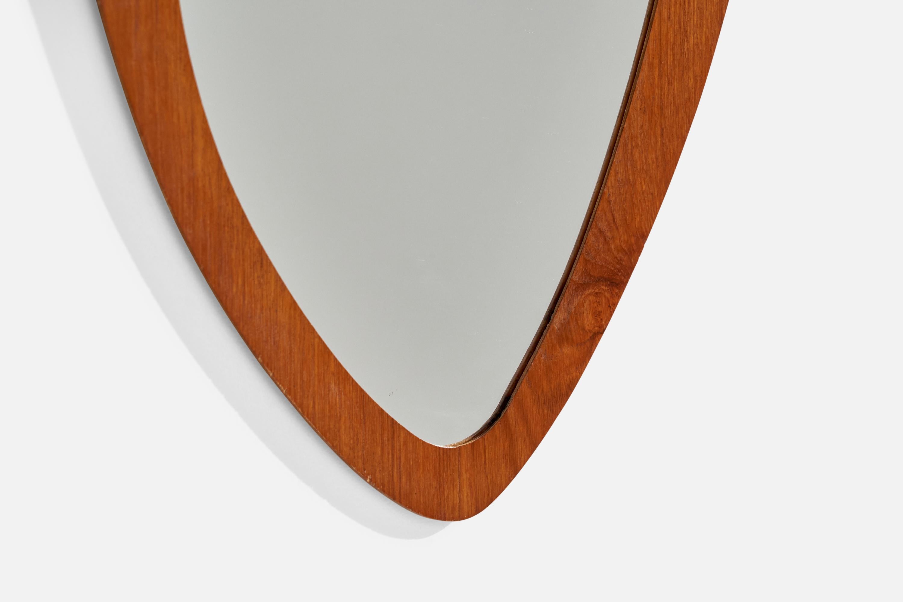 Miroir mural de designer suédois, teck, Suède, années 1950 en vente 2