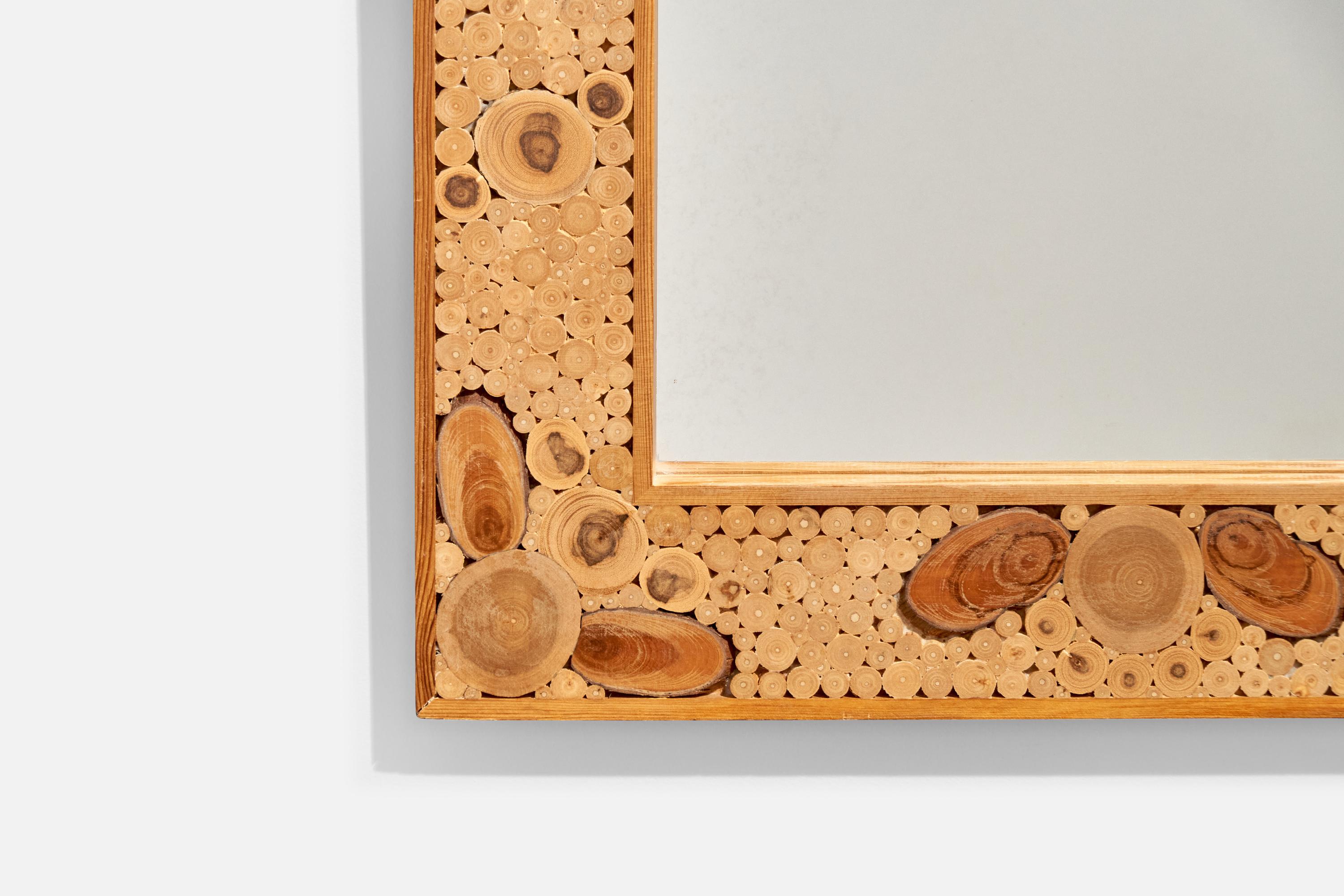 Bois Designer suédois, miroir mural, bois, Suède, 1975 en vente