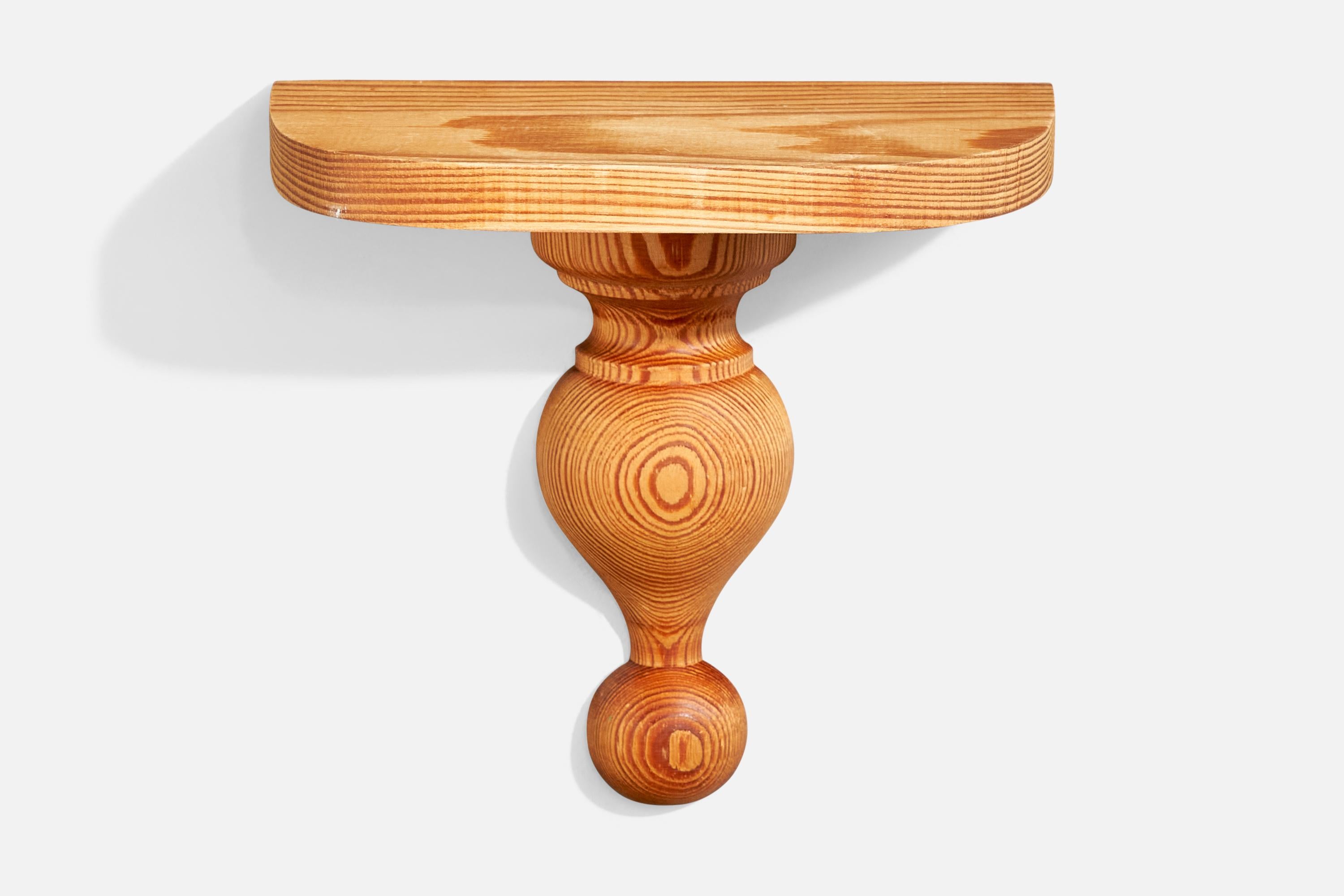 Swedish Designer, Wall Shelf, Pine, Sweden, 1970s In Good Condition For Sale In High Point, NC